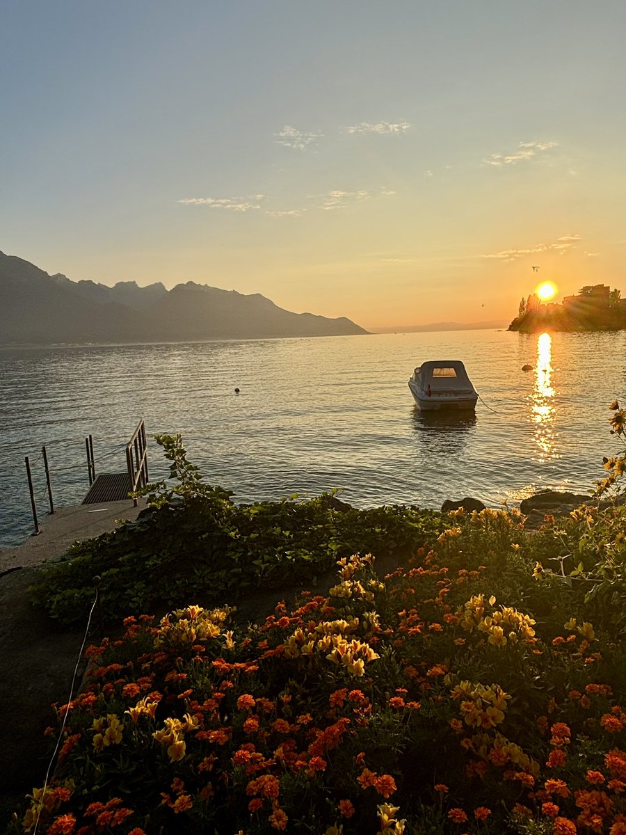 AnthonyEadson's tweet photo. Magical Montreux 

1. Goldenpass Express - Interlaken to Montreux
2. Chillon Castle 
3. Lake Geneva https://t.co/ap9Wm3O2yr