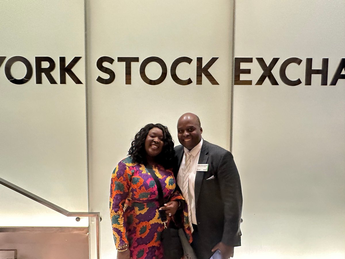 _OneBridge's tweet photo. What an honor &amp; privilege to witness His Excellency, President Cyril Ramaphosa, ring the New York Stock Exchange (NYSE) Closing Bell! Our CEO, Tendai Musikavanhu, &amp; CPO, Tlholo Mabelane, traveled  to New York to represent One Bridge and hear remarks on SA's economic policy. https://t.co/u2sq2EtSMr