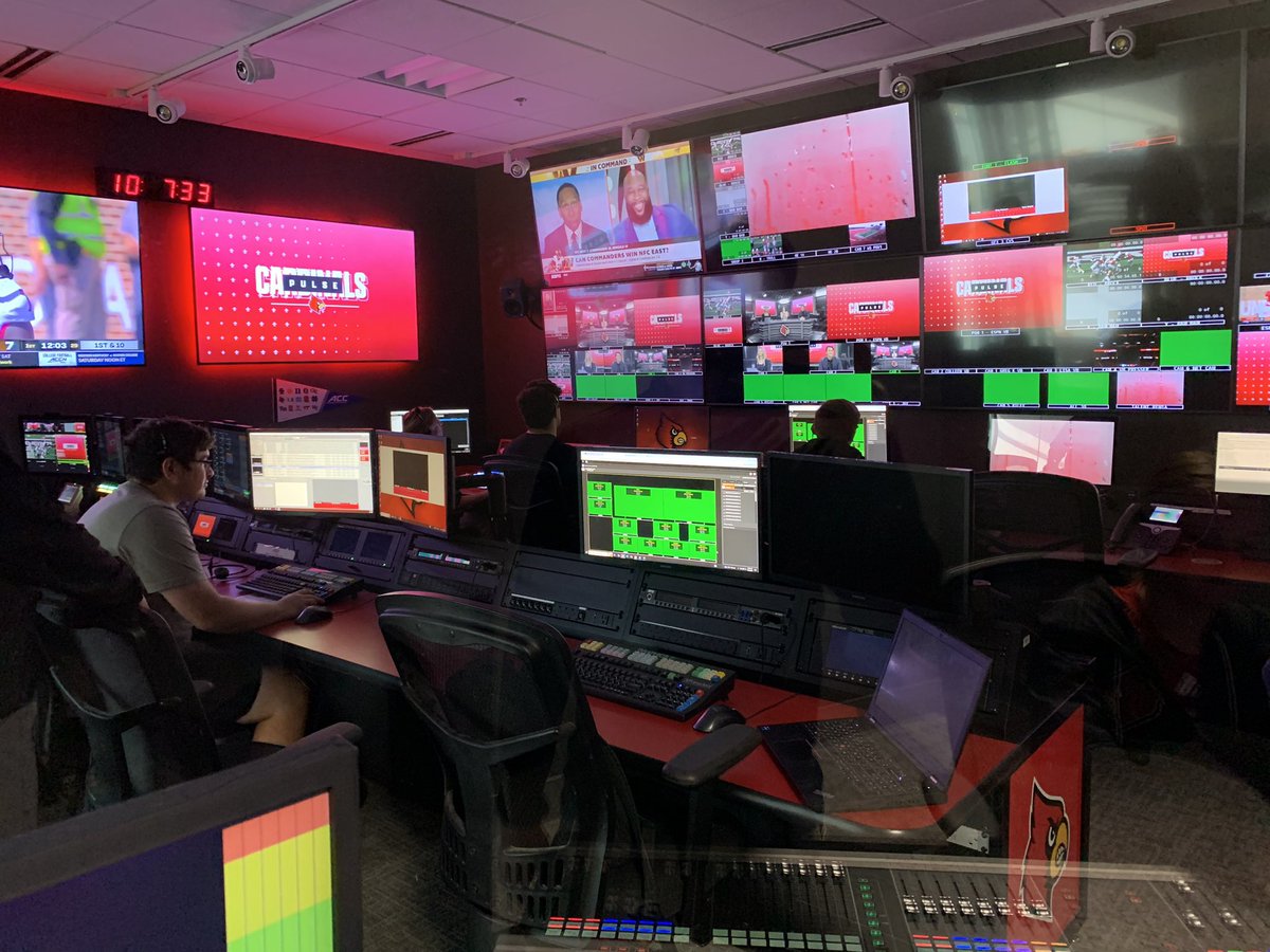 Cards TV tweet media