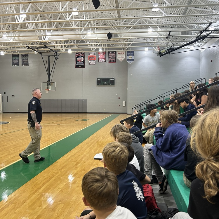 zonetonstrong's tweet photo. Chief Mahoney from the Hillview Police Department talked with our 6th and 7th graders about being active Community Contributors in and outside of school. In fact it's the Hillview motto: A Community of Friends! #movingforward #ourcommunityisafamily #bepartofthePACK https://t.co/s7adOBKaRh