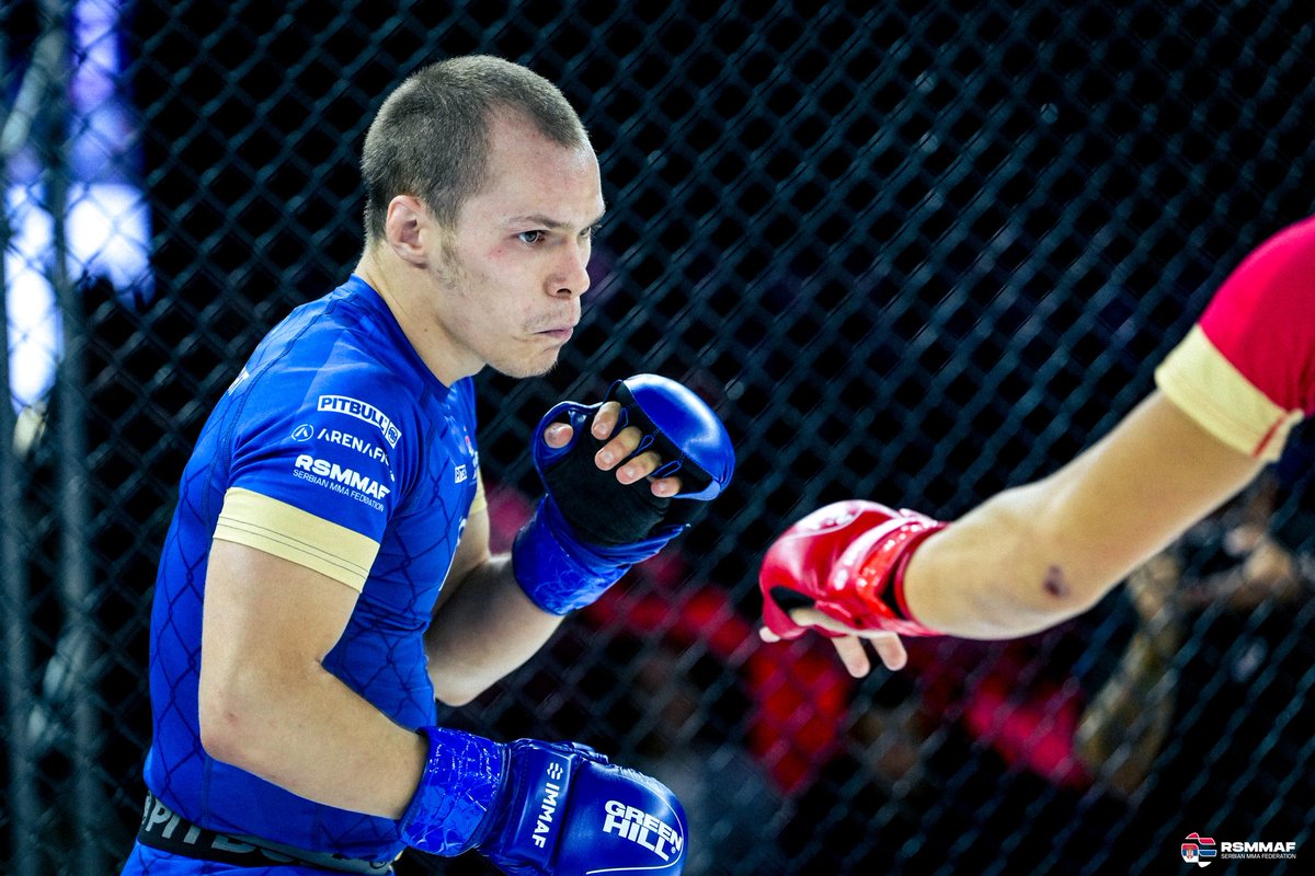 darmarr1 tweet media