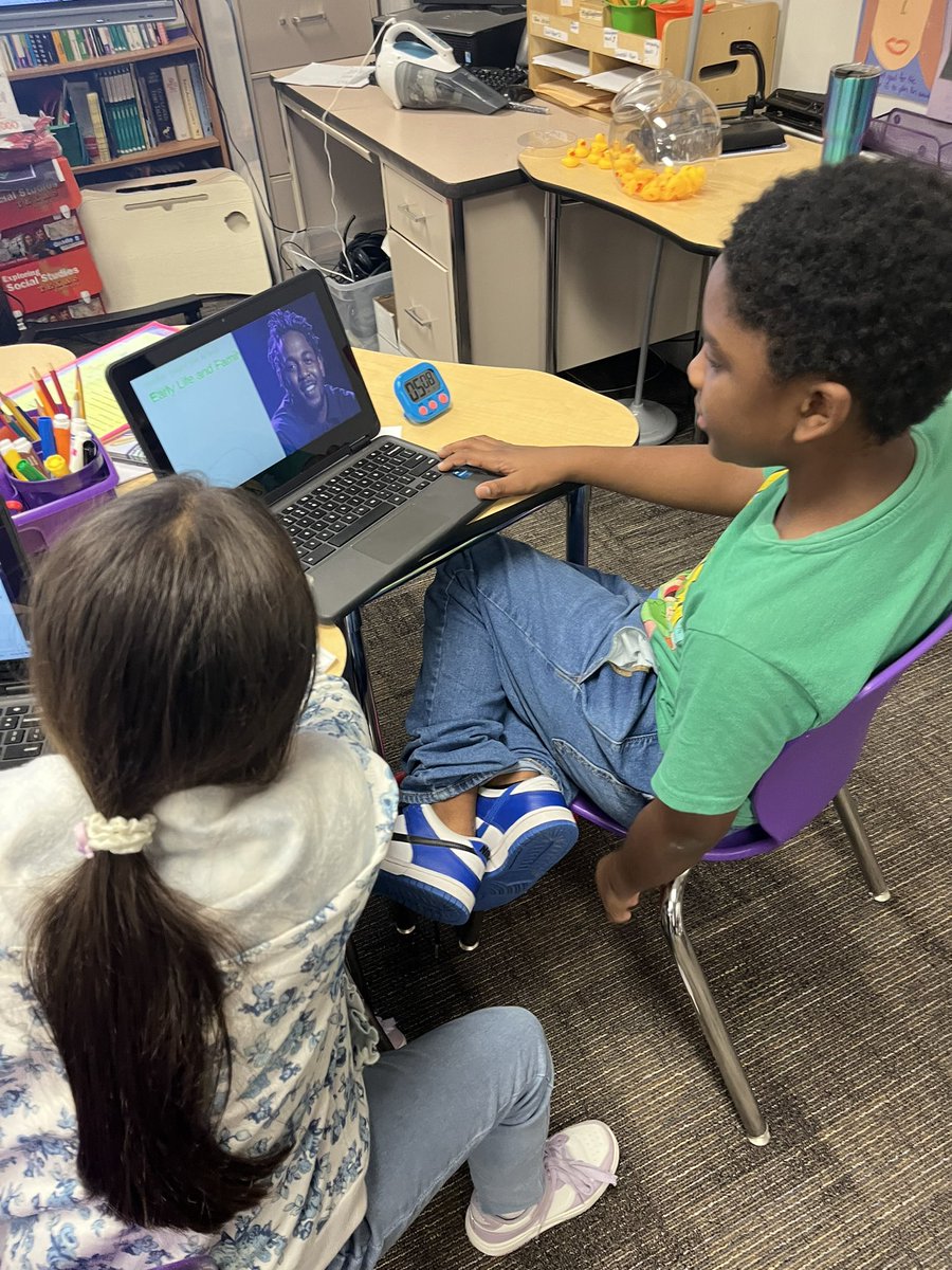 HE_Room501's tweet photo. Students sharing their biography research with their table partners @HumbleISD_HE https://t.co/2wBDSXmpCj