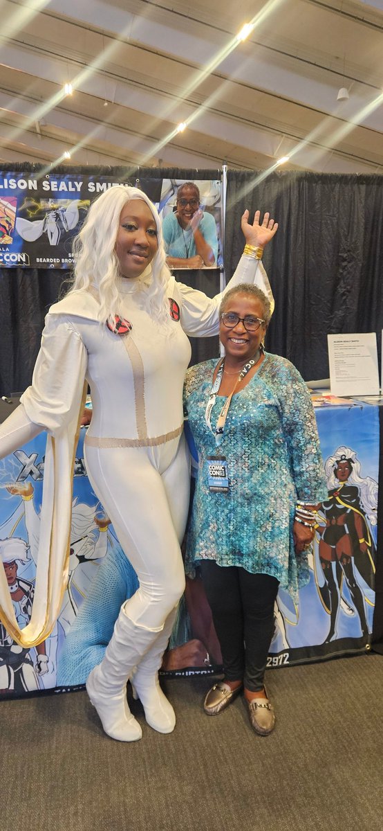 The highlight of my weekend was getting to meet <a href="/ASealySmith/">Alison_Sealy_Smith</a> in my Storm cosplay 🌩⚡️

Thank you so much for chatting and getting a photo with me! Hope for had a great time at <a href="/OcalaComicCon/">Ocala Comic Con</a> 🤍