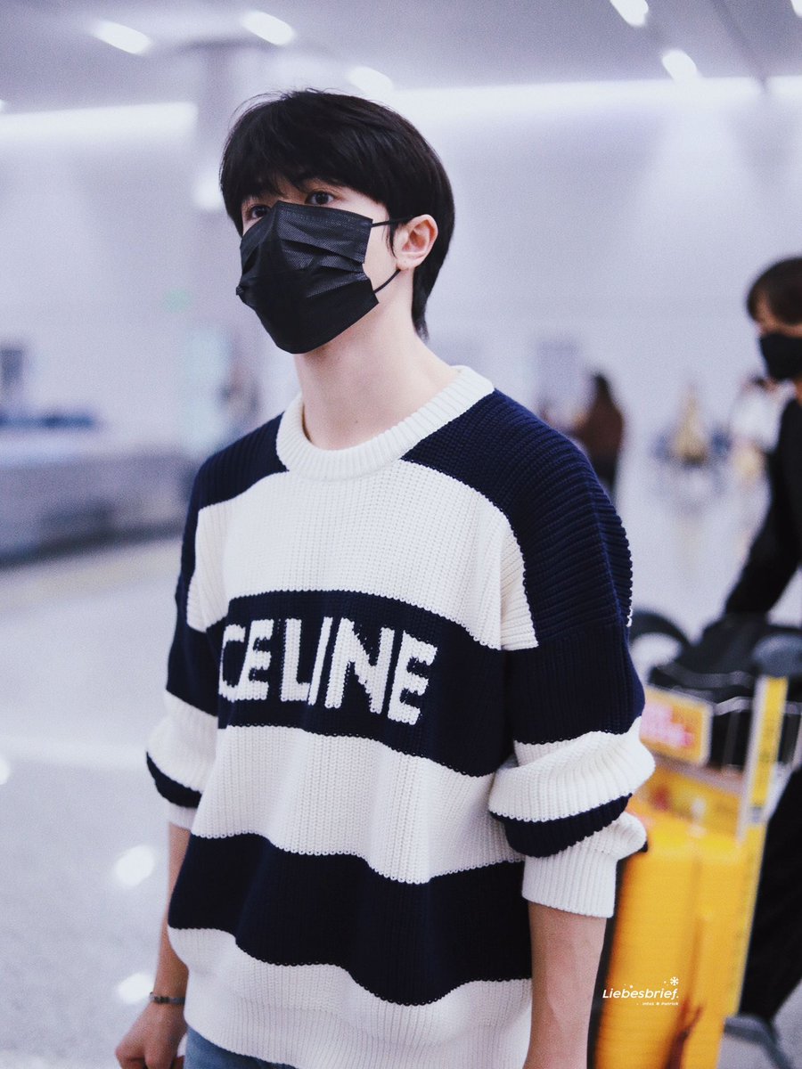 Liebesbrief_Pat's tweet photo. 240924
PEK➡️HGH
@patrick_pppat
-
#แพทริค #patrick_pppat #เจ้าปลาดาว
#尹浩宇 #INTO1Patrick #INTO1 https://t.co/5UIwQe6X2z