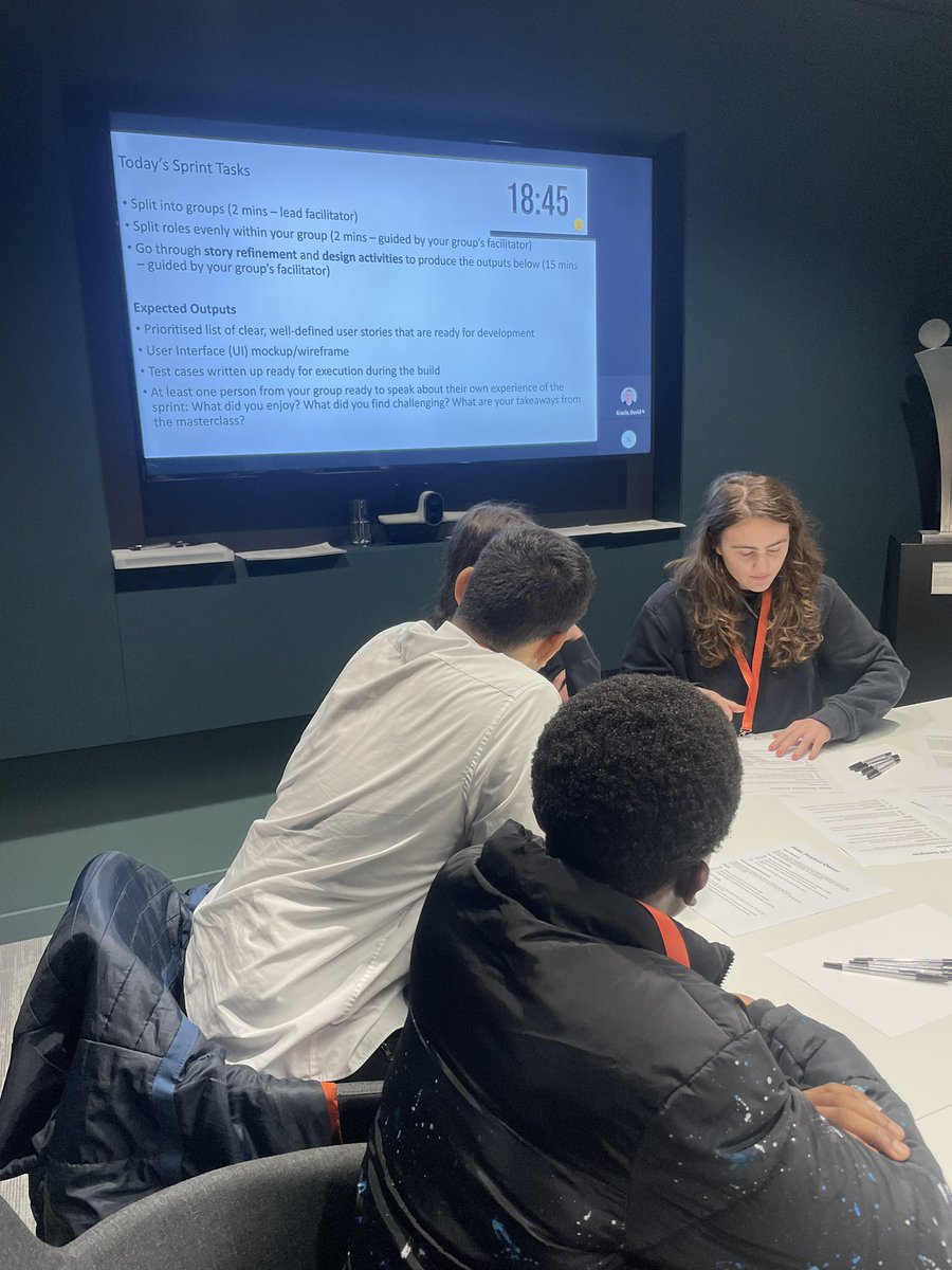 Hillhead High School Pathways Team tweet media