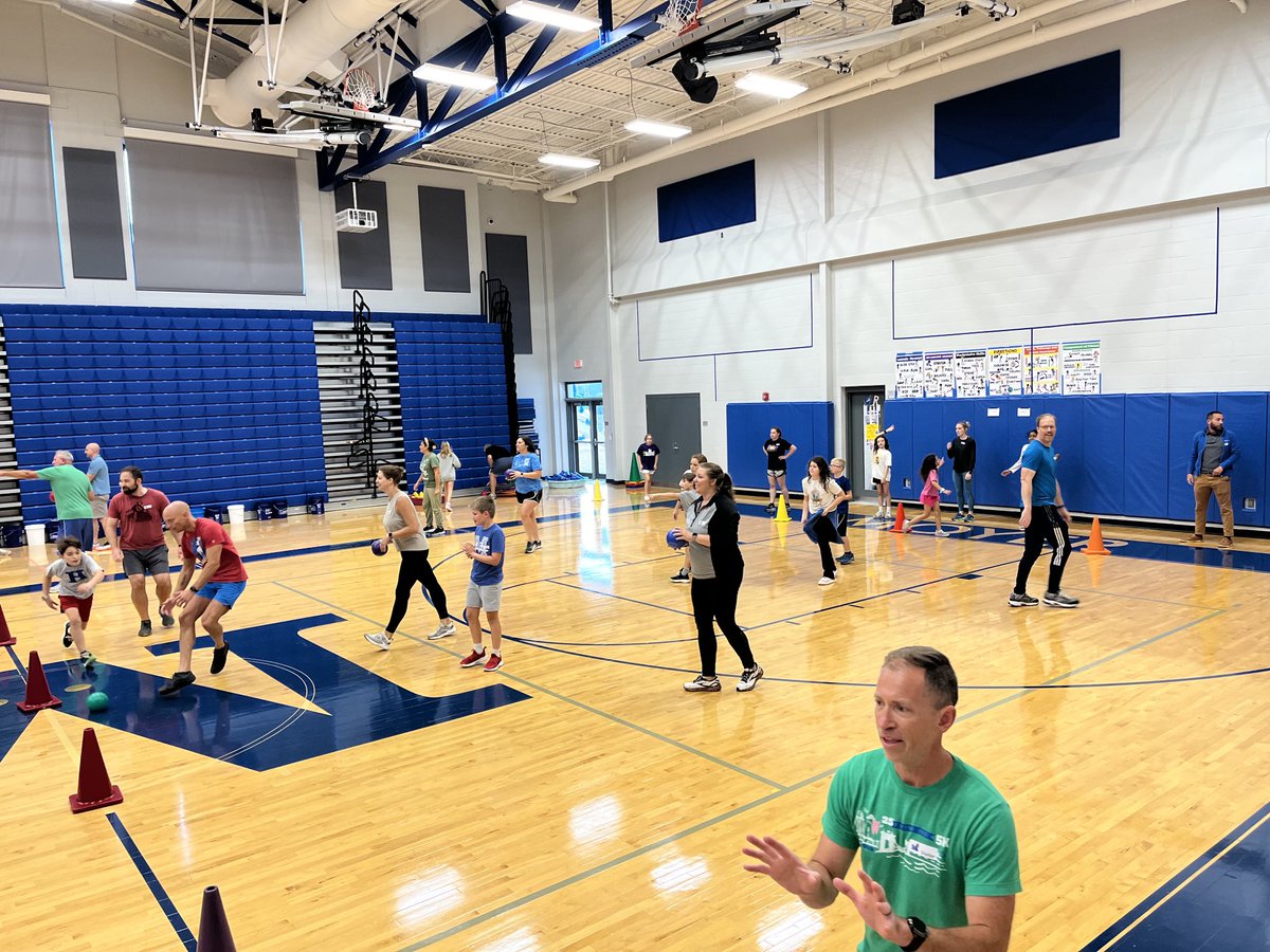 Day 2 Parents in PE ✅ Sweaty kids + Sweaty parents = Max fun!             #❤️2Move ⁦<a href="/PWinklerFTIS/">Peter Winkler</a>⁩ ⁦<a href="/KaraKowalk/">Kara Kowalk</a>⁩ ⁦<a href="/FTMoyerES/">Moyer Elementary</a>⁩ ⁦<a href="/FTSchools/">Fort Thomas Schools</a>⁩ ⁦<a href="/FTSUPT/">Brian Robinson</a>⁩