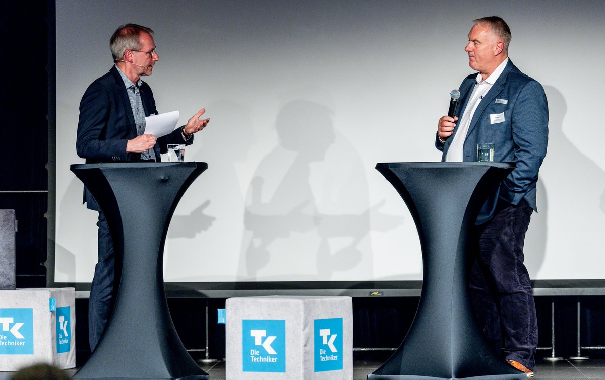 #Nachhaltigkeit in der #Pflege? "Ja bitte, aber mit Augenmaß und Verstand", betont Mathias Schröder, Geschäftsführer des Pflegedienstes To Hus is to Hus auf der #TagungTKinSH.