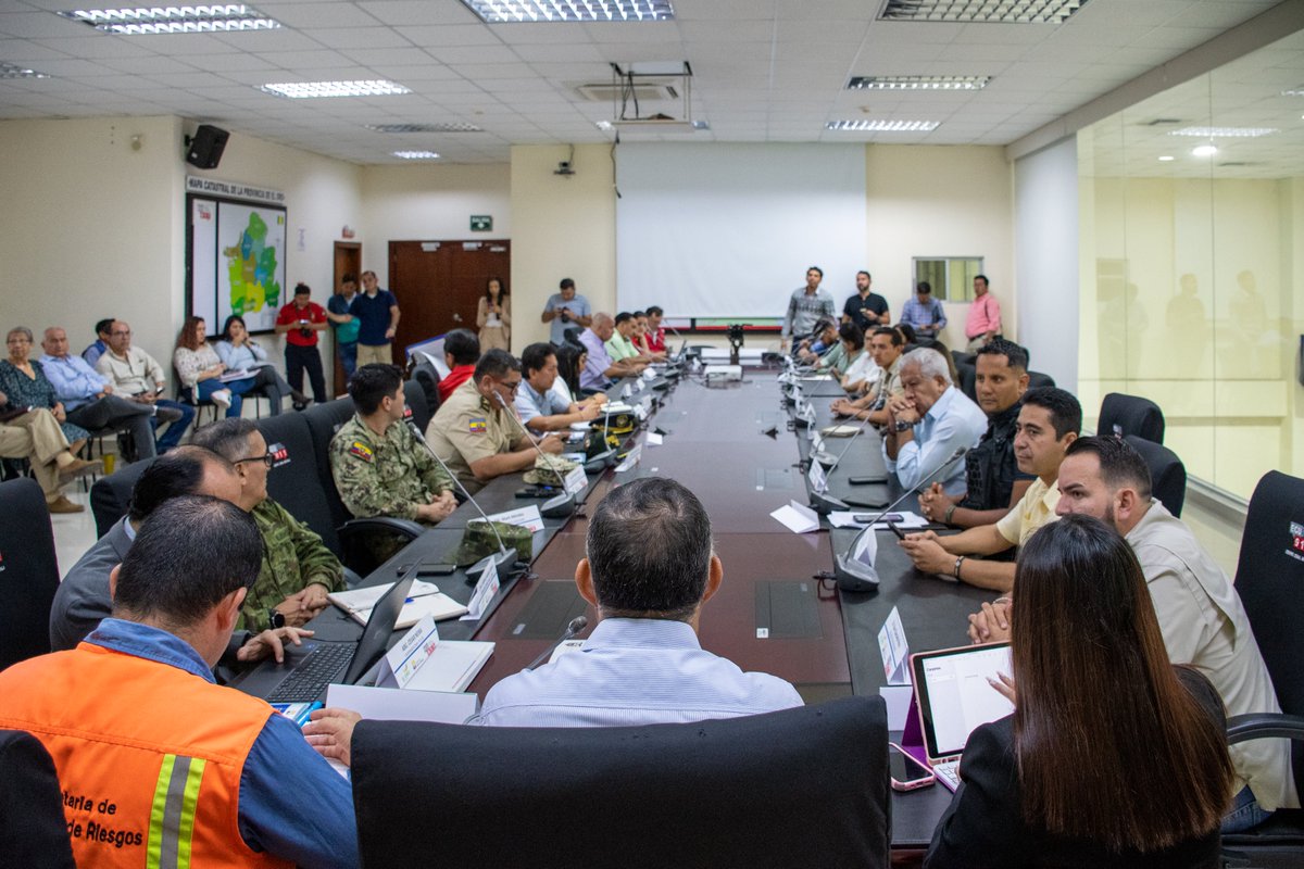 Se llevó a cabo la sesión del COE Provincial con el objetivo de implementar acciones inmediatas que garanticen la protección de recursos hídricos en #ElOro.

Debido a la grave situación de sequía y déficit hídrico, se declaró esta plenaria en sesión permanente.

#ElNuevoEcuador🇪🇨