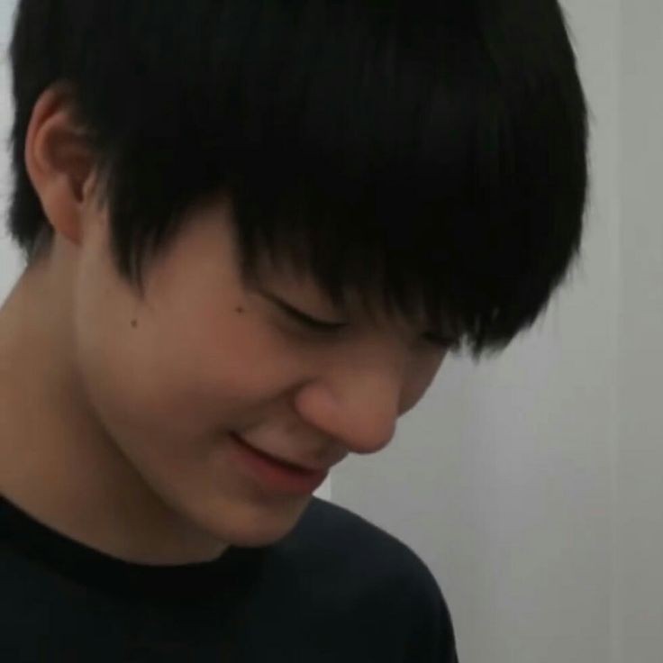 tigertrink's tweet photo. 'แค่หย่ากันจะเอาลูกมาด้วยทำไม'

'ทำไม'
'กลัวมองหน้าลูกไม่ได้หรือไงถึงให้เอาลูกมาด้วยไม่ได้'

'...'

'มันจะเป็นวันสุดท้ายที่เราจะเจอกัน หลังจากนี้เรื่องของเราให้มันจบตรงนี้'
'ถ้าไม่มีธุระสำคัญอะไรก็อย่าโทรมา'
'เจอหน้าก็ไม่ต้องทัก'
'จำให้ได้ก็พอว่าเคยเป็นแม่ของใคร'
'แต่ถ้าจะลืม...ก็อย่ามายุ่งเกี่ยวกันอีก'