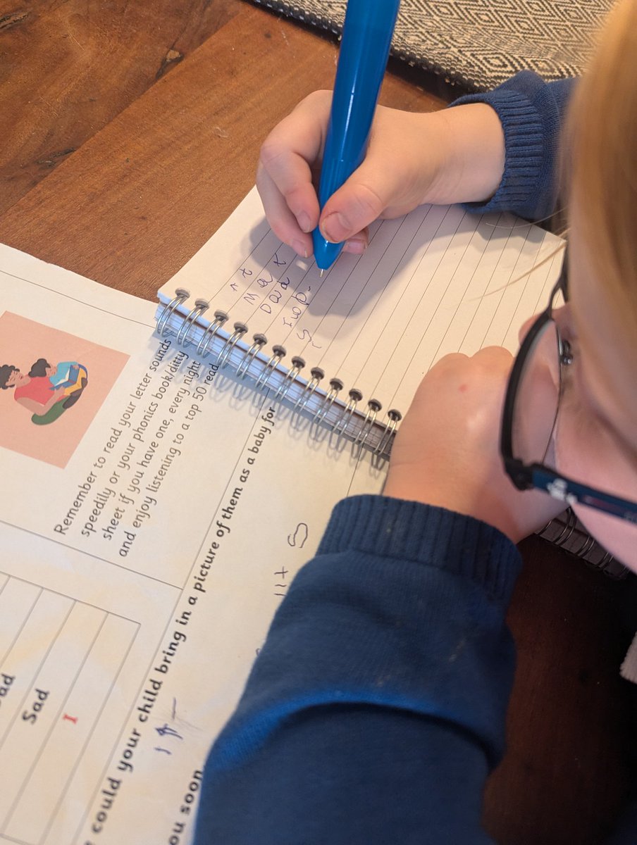 Reeva working on her spellings homework with the chunkiest multicolour pen 🖋️ <a href="/TeamBeesFS2/">Bees</a>