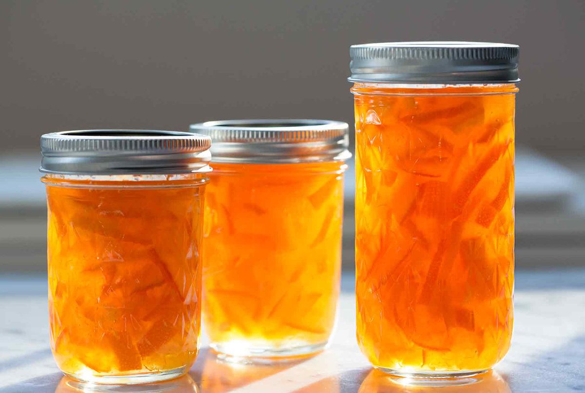 Outdoctrination's tweet photo. Marmalade is a medicinal powerhouse. 

The peels of oranges are concentrated in unique components: 

• Naringin: anti-inflammatory, anti-cancer, anti-endotoxin, chelates iron
• Naringenin: anti-estrogenic, antioxidant
• Apigenin: anti-stress, anxiolytic