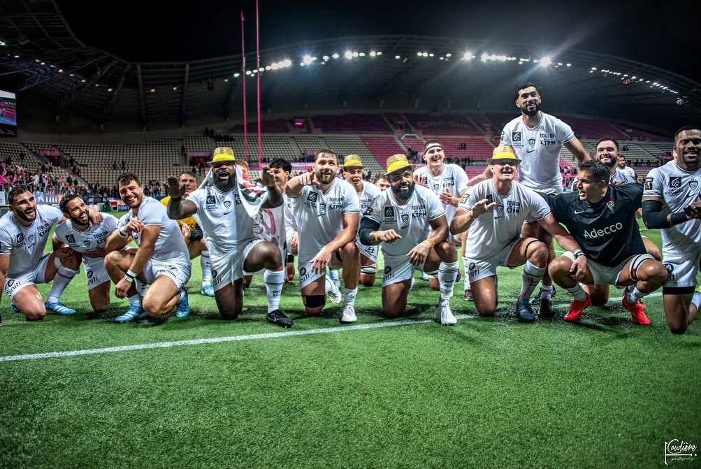 COMPLÈTEMENT FADAS ❤️🖤
<a href="/RCTofficiel/">RCT – Rugby Club Toulonnais</a> 
<a href="/fadasparis/">Les Fadas de Paris</a>