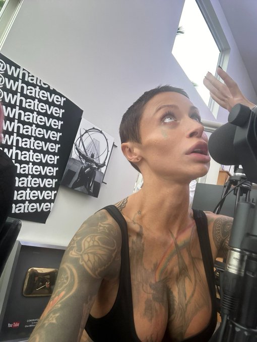 That time when I was sitting at the table @whatever I farted so loudly.  Who wants to fart with me next<a class="tags" target="_blank" title="On Twitter" href="/?out=eyJ0eXAiOiJKV1QiLCJhbGciOiJIUzUxMiJ9.eyJpYXQiOjE3MjgxNzYyNzcsImlzcyI6InR3cG9ybnN0YXJzLmNvbSIsIm5iZiI6MTcyODE3NjI3NywiZXhwIjoxNzU5NzEyMjc3LCJyZWRpcmVjdF91cmwiOiJodHRwczovL3R3aXR0ZXIuY29tL3doYXRldmVyIn0.1nlK1SNIMaEKgp8anVAvv4-lTv14AnYRj1amuKfGfp9YNwJcOTCJZyCyiaBlJelGC0H5Zznej6zZ7nTi4iZJxA">@whatever</a><a href="/tag/sashabeart"class="tags"><span>#sashabeart</span></a><a href="/tag/sillysalmon"class="tags"><span>#sillysalmon</span></a><a href="/tag/mommymercy"class="tags"><span>#mommymercy</span></a>