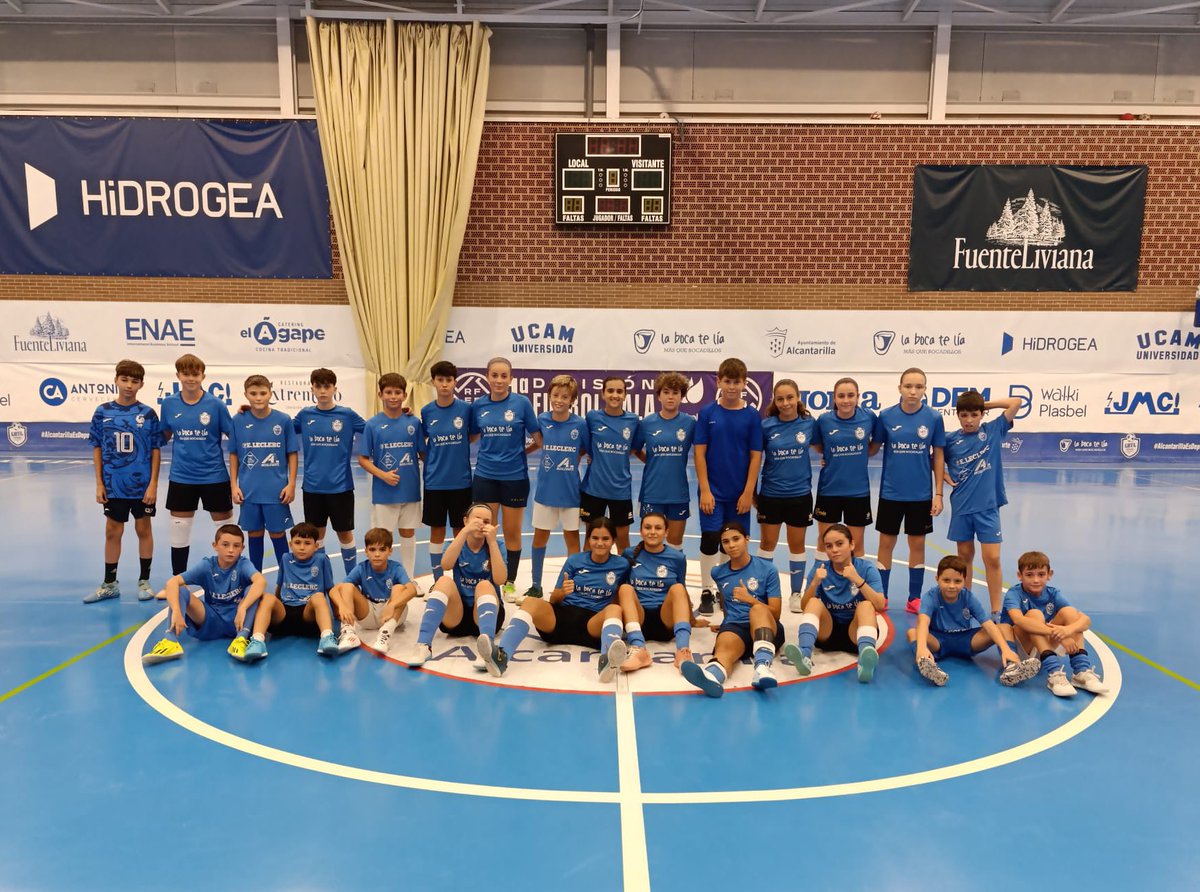 LBTLFutsal's tweet photo. [BASES]

Sesión de trabajo conjunto de nuestras cadetes y los chicos del Alcantarilla Deportivo F.S. 👏🏽💙

#AlcantarillaEsDeporte #BlueeAgles https://t.co/7SlogtQQHF