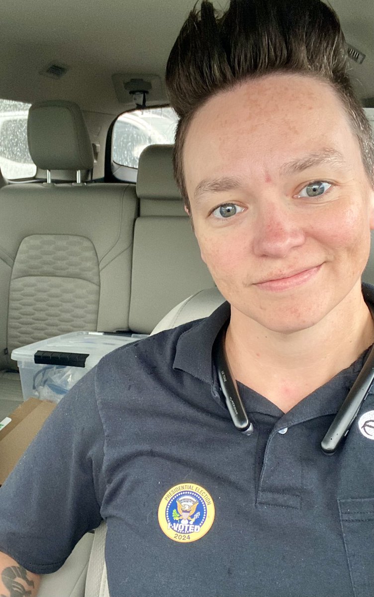 taganshepard's tweet photo. Got my sticker y’all!!
Get out and vote Virginia!!

#HarrisWalz24 #BlueVA https://t.co/gB9bW2Zl7b