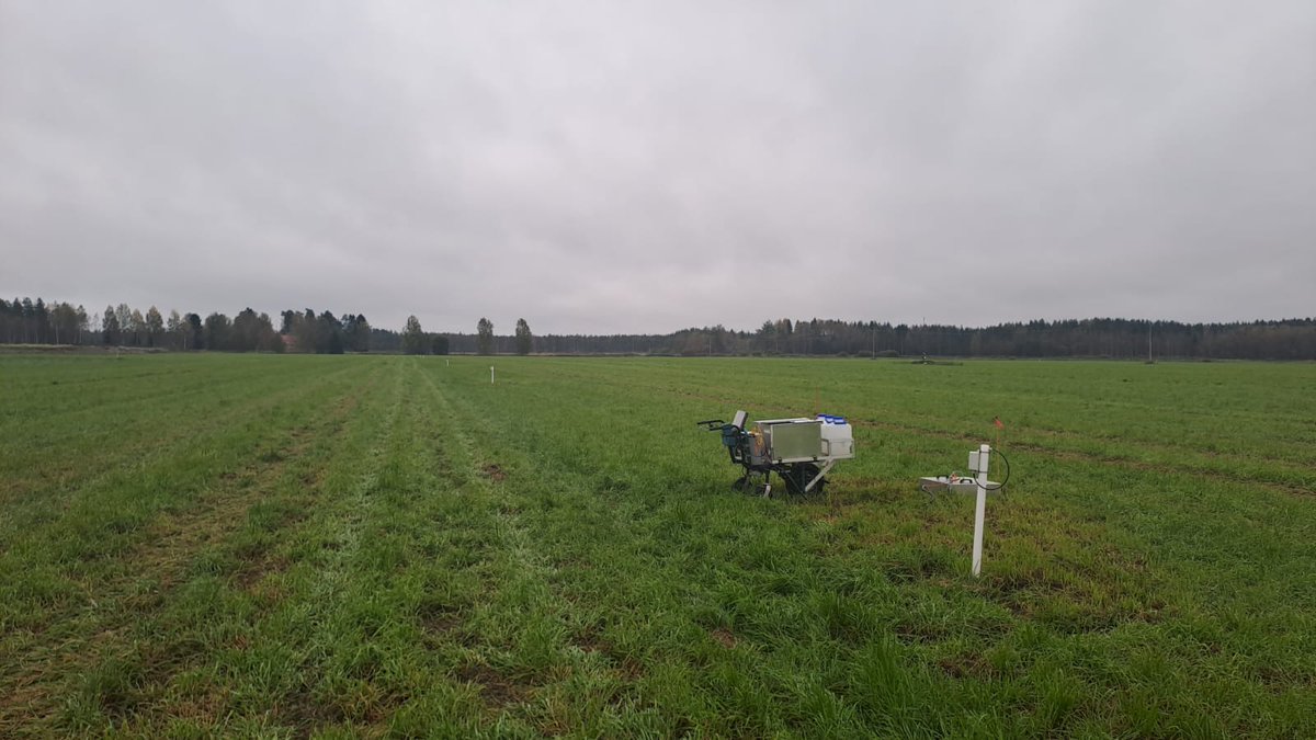 Järjestämme marras-joulukuussa <a href="/LukeFinland/">Luonnonvarakeskus</a> #Ruukki koeaseman ympäristöhankkeisiin liittyen 5-osaisen webinaarisarjan. Aiheina on mm.
• turvepellon KHK-päästöt
• säätökastelun toteutus
• vesienhallinnan teknologia
• valuma-aluemittakaavan vesienhallinta
• viljelijäyhteistyö