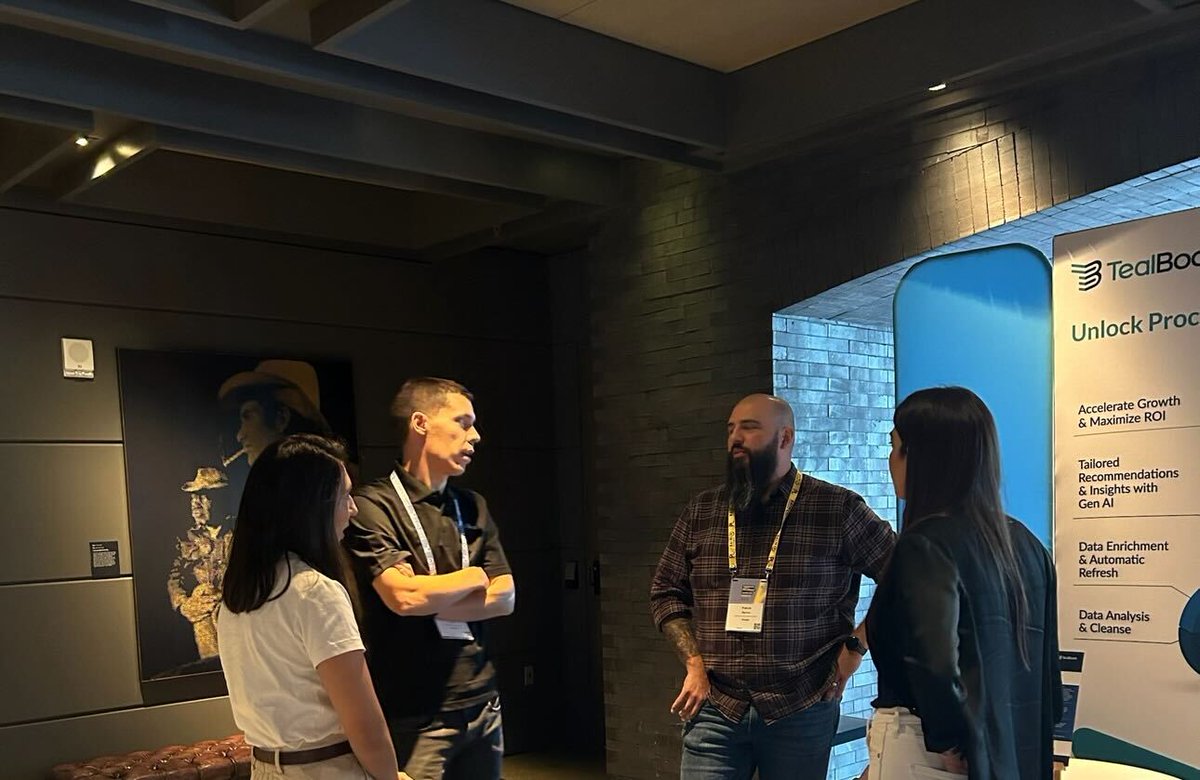 Procurement Leaders tweet media