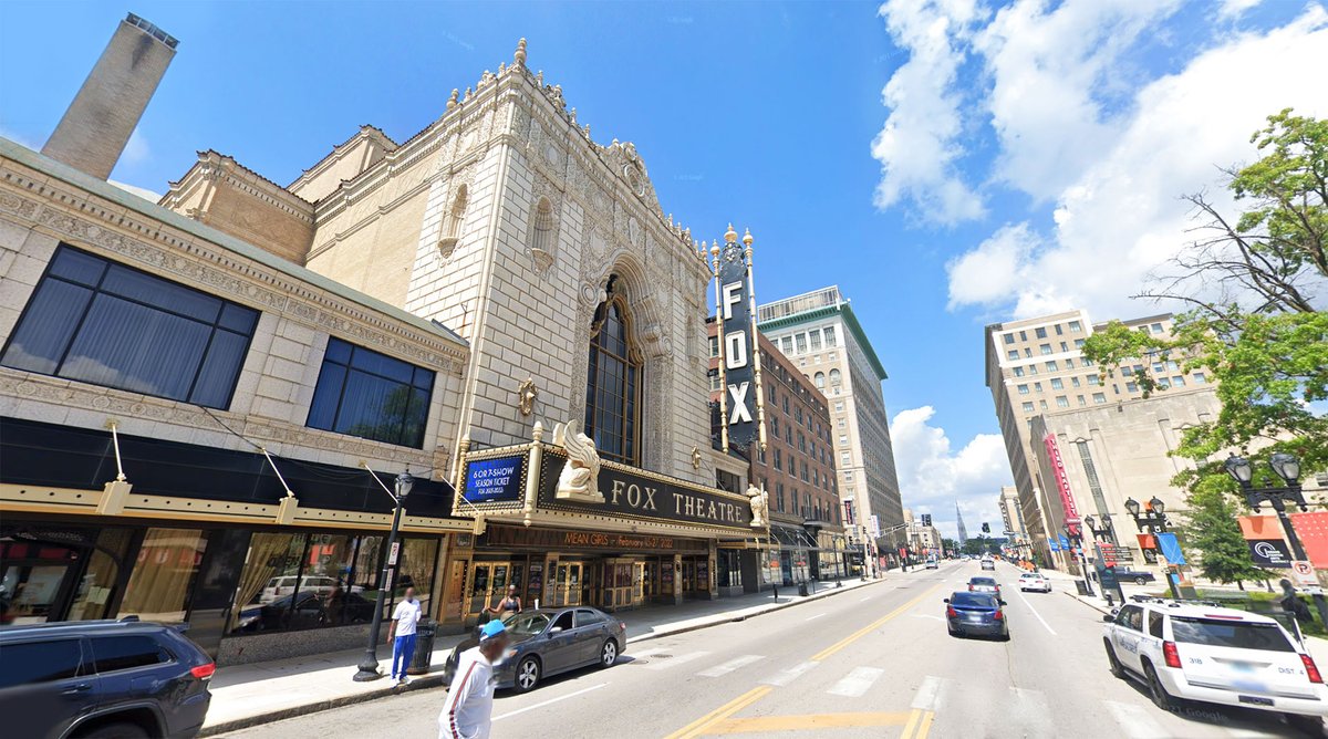 11 places to eat and drink near The Fabulous Fox Theatre: samg.bz/TheFabulousFox