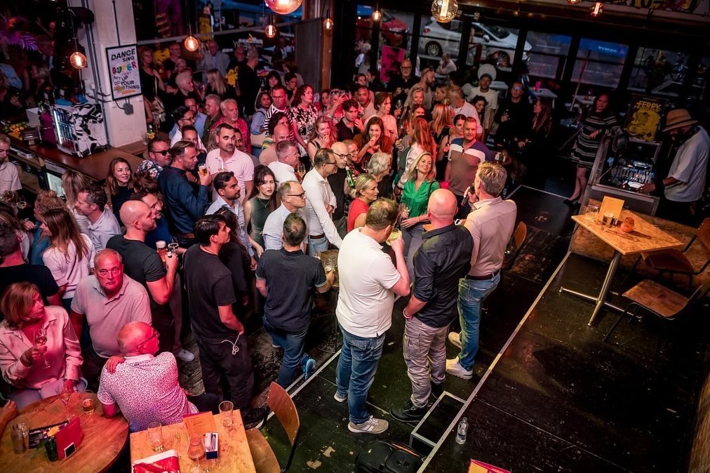 CMvanderPutten's tweet photo. Vrijdag 20 sept lanceerden we de speciale Pride-editie van Gers! Magazine ism GayRotterdam bij FERRY! 🎉 Inspirerende en feestelijke avond vol mooie verhalen. Klaar voor de Pride March op 27 sept! 🌈 #Pride2024 #RotterdamPride #GayRotterdam #GersMagazine #BeProud #Rotterdam https://t.co/dYYfwMkf6G