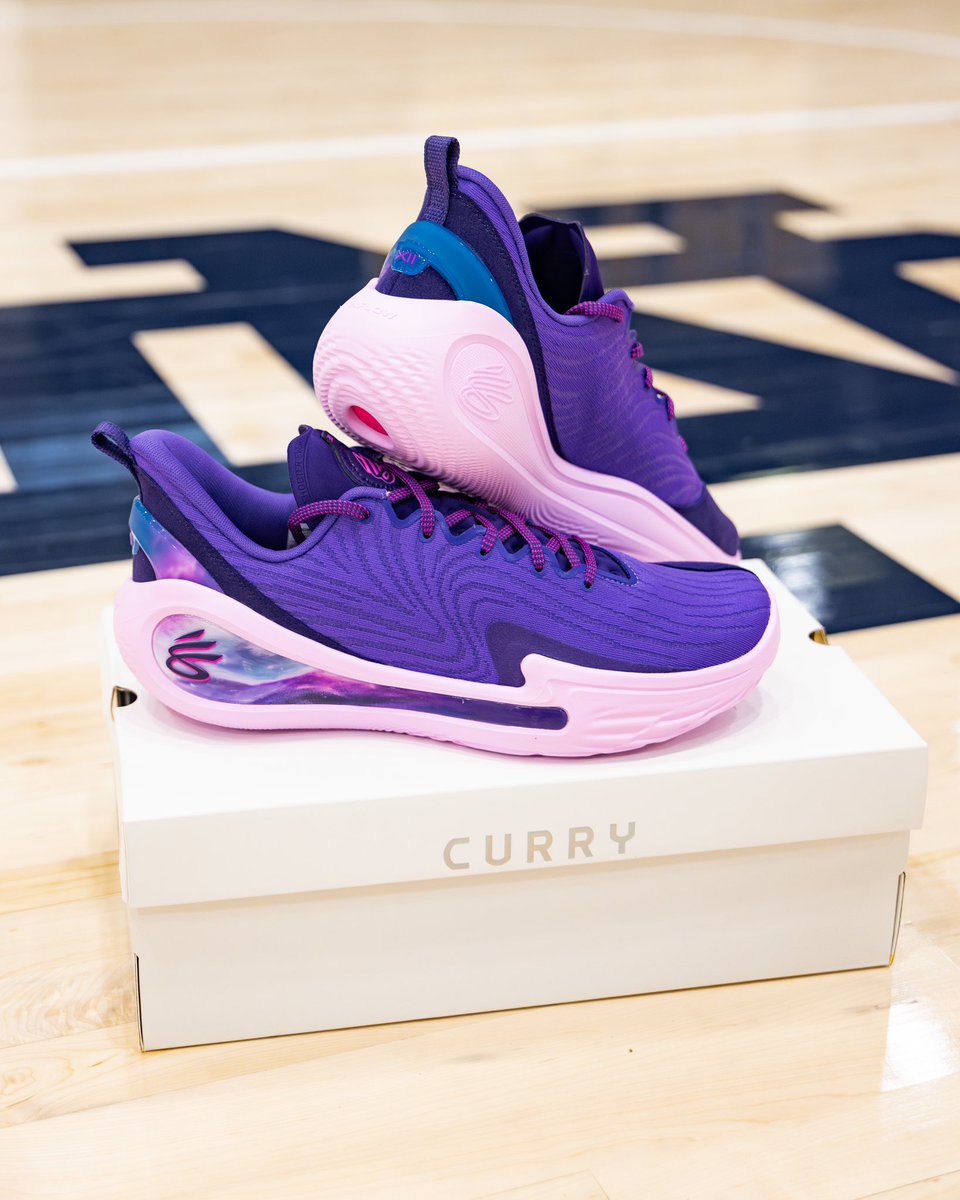 NDmbb's tweet photo. big thanks to @UnderArmour for coming through and hooking the guys up with these exclusive currys🥶

#GoIrish☘️ https://t.co/PRiKdp1kcl
