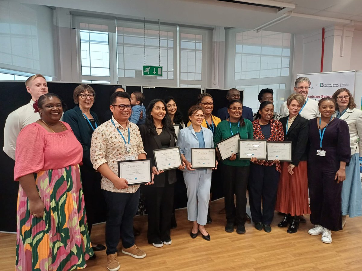 What a day! Graduation day for the Go Further Healthcare Leadership and Management group 1. Thank you <a href="/NWLVirtualHosp/">Sarah Pearse</a> for always supporting me! <a href="/SigsworthJanice/">Janice Sigsworth RN 💙</a> <a href="/SharonProbets/">Sharon Probets</a> <a href="/CorndelTraining/">Corndel</a> <a href="/ImperialBiz/">Imperial Business School</a> I look forward to helping the next cohort 
<a href="/ImperialPeople/">Imperial People 💙</a> #wedidit