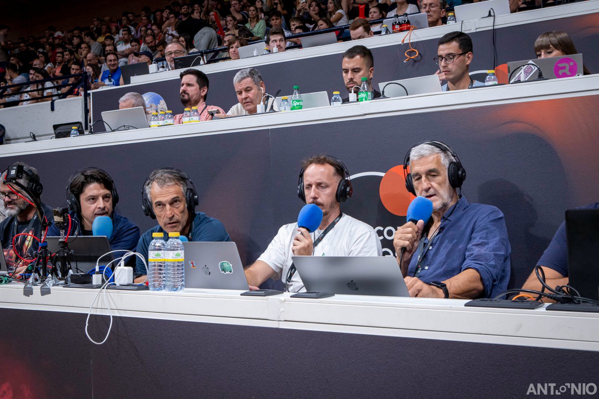 anmasa73's tweet photo. @colgadosdelaro @PabloLolaso @Palomero14 espero que todo fuese bien por Murcia chicos, os esperamos pronto, un abrazo!!! https://t.co/uF9mqNulU9