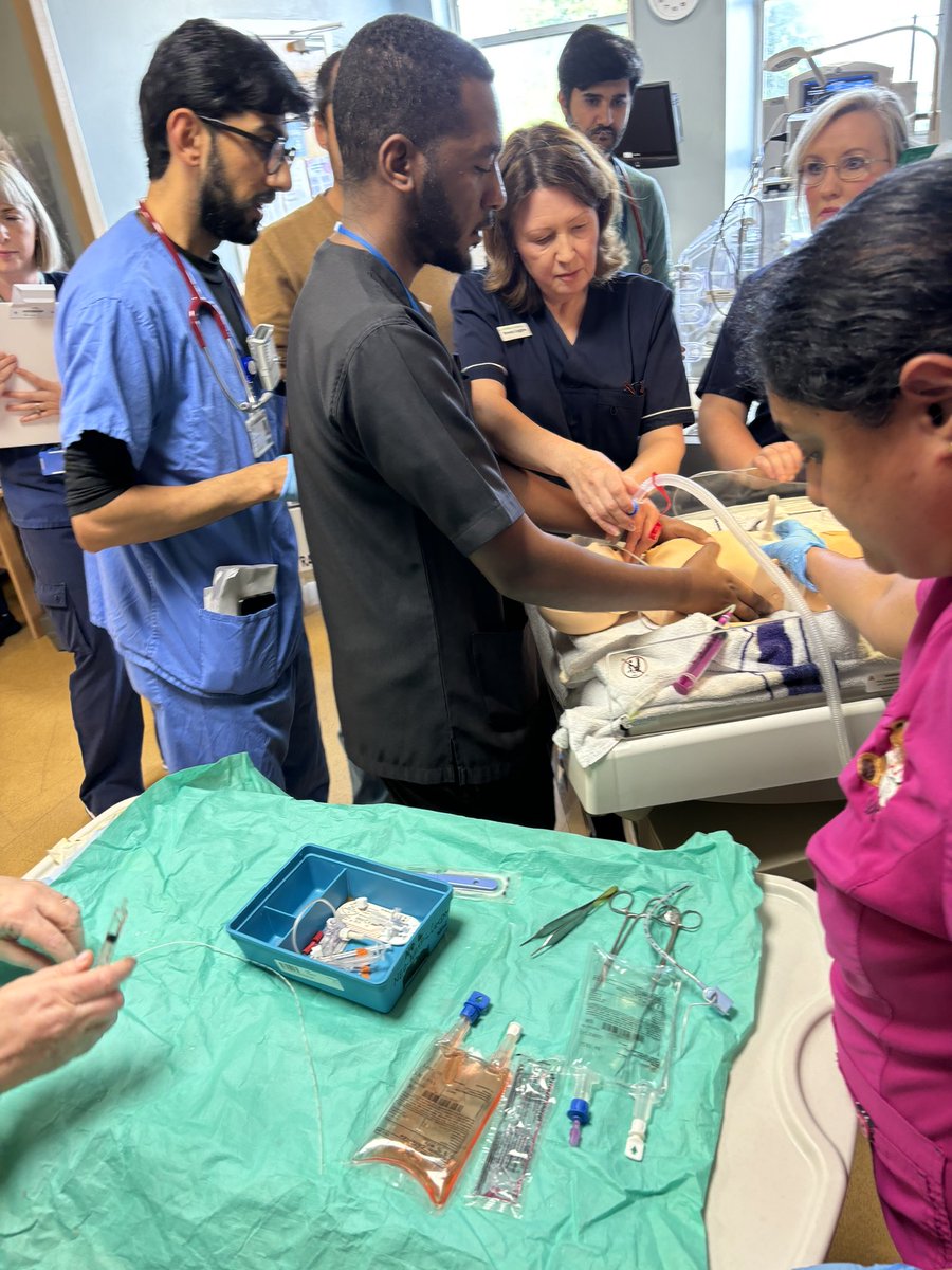 SligoSim's tweet image. Neonatal resuscitation following a maternal abruption, team dynamics play such an important role in emergencies, well done 👏🏻Obs &amp;amp; Gyne team, close loop communication is key. 🔑 
@HSE_NSO @Ckkgreene @NMPDUNorthWest @GeorginaKilcoy3