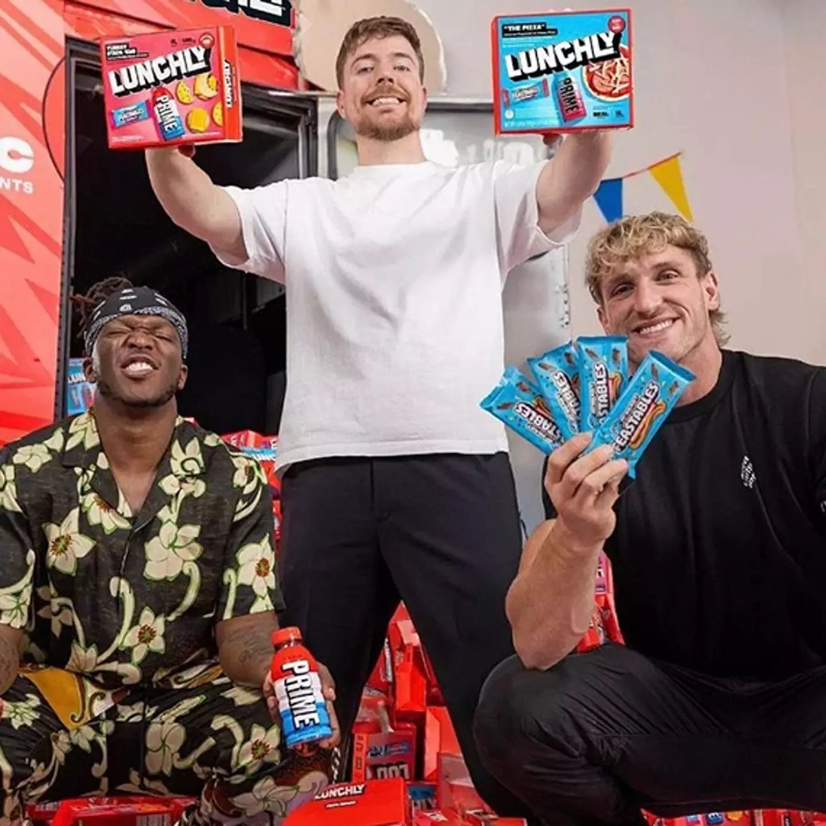 Dexerto's tweet photo. “I just think if a company was truly interested in creating a healthier lunch kit for kids, the USDA standards should be the minimum starting requirement,”

Doctor Mike calls out “unfair” criticism of Logan Paul, KSI &amp; MrBeast amid Lunchly controversy https://t.co/dESzsYu2xE