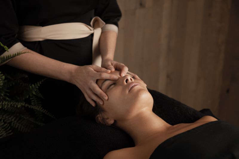 ¿Te apasiona el bienestar y la excelencia en el servicio? Para CoolRooms Palacio de Luces, estamos buscando un/a Terapeuta de SPA que comparta nuestro compromiso con la calidad y la satisfacción del cliente 👇