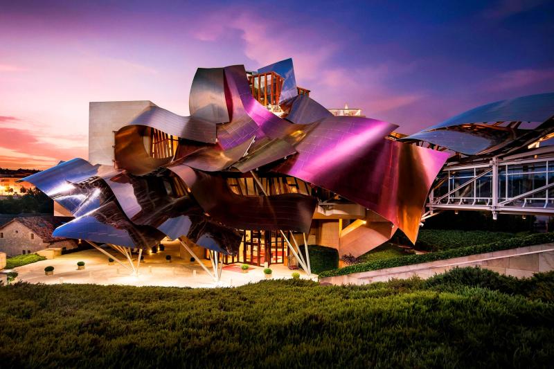 Many thanks to The MICHELIN Guide for including our three hotels CoolRooms Palacio de Atocha , CoolRooms Palacio de Luces  and CoolRooms Palacio de Villapanés in the list of MICHELIN KEYS for highlighting the experiences we offer to our guests.