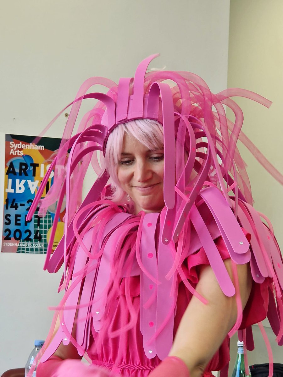 SponProdsTC's tweet image. Meet the fabulous @PoppyKPickles musical theatre actor &amp;amp; singer, who appears as the villainous Auntie Anemone in our #familytheatreshow #THELITTLEMERMAID starting this Sat 28 Sept! Poppy was last seen as the title role in The Tales of Beatrix Potter. Tkts spontaneousproductions.co.uk/events/the-lit…