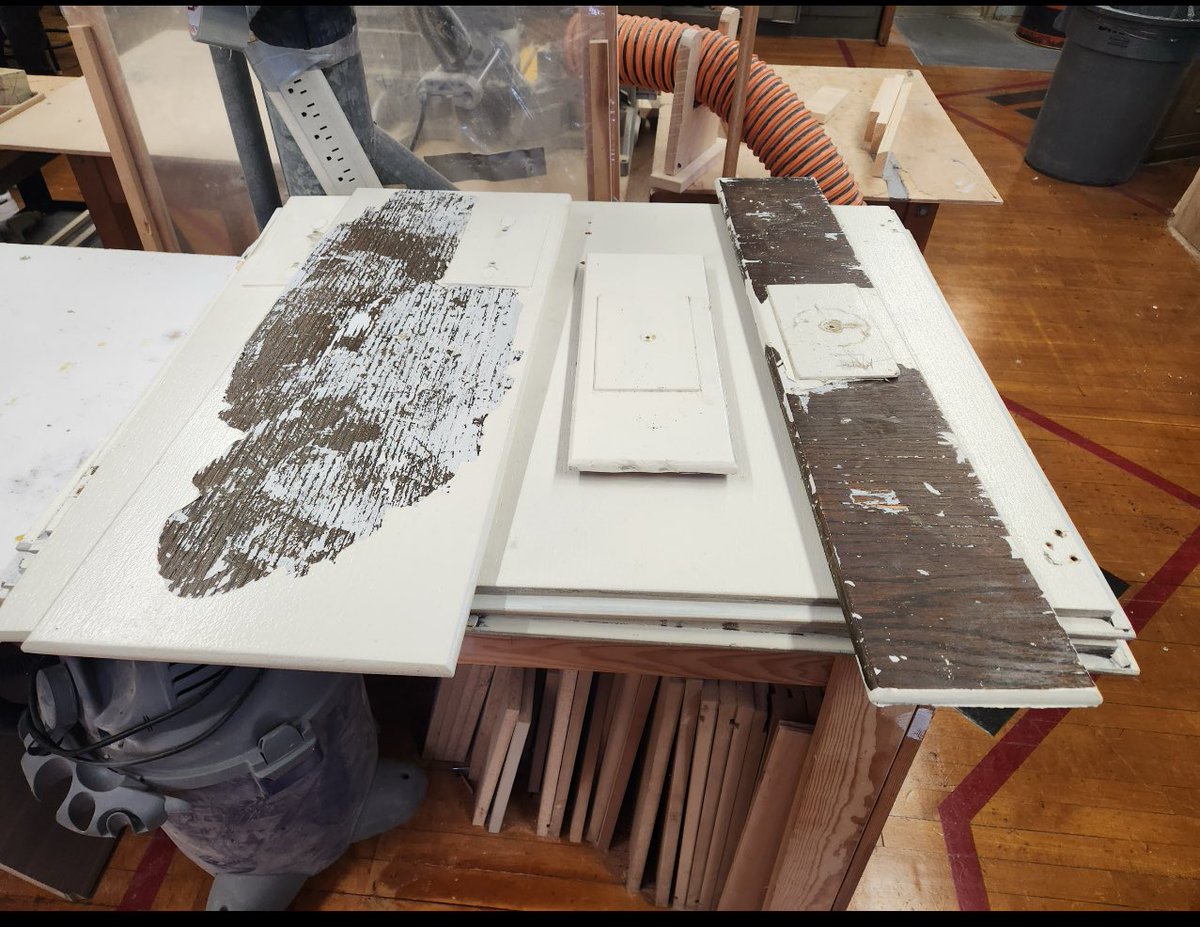 BTHSDragons's tweet image. Our Woodworking class is in the process of refinishing cabinet doors &amp;amp; repurposing pallet wood! @BrickSupt @MsMac_BTPS  @DavidKasyan