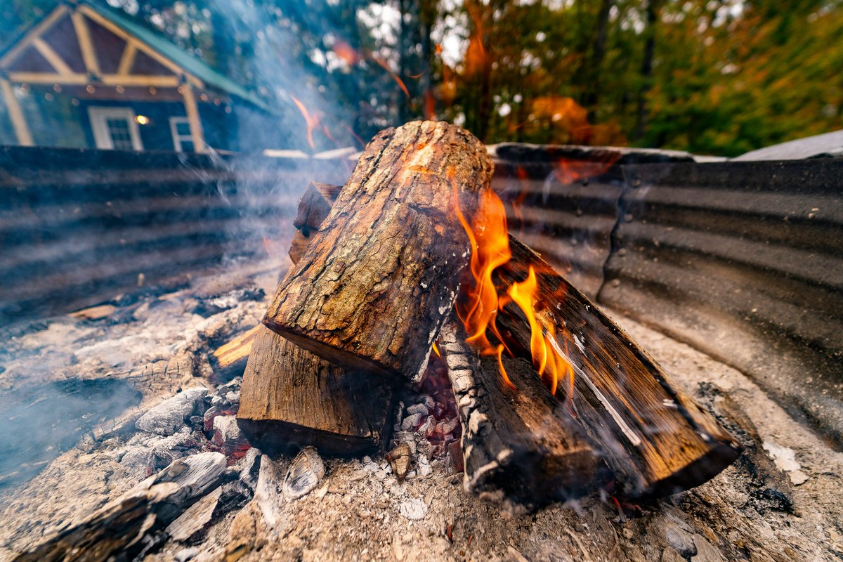 HeroesFndtn's tweet photo. Itβs bonfire season π Order a firewood delivery through our @HaulstrIndy link and a portion of proceeds will be donated back to the @HeroesFndtn. Thank you Haulstr for this partnership!
https://t.co/EtJOqnRbR9
#beatcancer #Haulstr https://t.co/1aHBBqF3ja