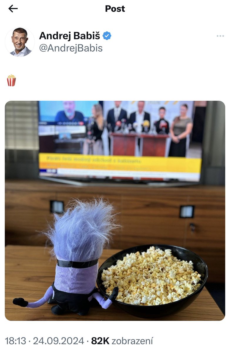 JaroslavKmenta's tweet photo. ‼️KMENTÁŘ‼️

✅ Podle jedné z mnoha “insider informací” se v ODS mluví o plánu, že by koncem roku mohl Petr Fiala  odejít z postu premiéra a šéfa ODS. A předat žezlo jinému spolustraníkovi, který by se pokusil o zázrak v příštích sněmovních volbách. Fiala by dostal “trafiku” v Bruselu. (Možná post eurokomisaře namísto Jozefa Síkely.)

✅ Že by ho v čele ODS vystřídal Martin Kuba, je přání zejména části “Klausovského křídla” ODS. Fiala chce (pokud by na to došlo) prosadit někoho jiného, neb nechce návrat strany ke kmotrovským kořenům.

✅ Odvolání Ivana Bartoše a případný odchod Pirátů z vlády je tedy součástí plánu na velkou změnu. Bez utnutí spolupráce s pololevicovými Piráty by ODS nemohla nastartovat předvolební renesanci.
Petr Fiala prý ještě není přesvědčen o naplnění tohoto plánu. Ale je do něj tlačen částí ODS.

✅ S podobnou informací přišel dnes v podvečer také server https://t.co/ECo7lVlpsn. “V kuloárech se hovoří o tom, že strana by měla Fialovi co možná nejrychleji umožnit důstojný odchod, aby nedopadl jako jeho předchůdci Mirek Topolánek a Petr Nečas, jejichž konec v premiérském postu a v čele ODS pro ně i stranu nedopadl reputačně dobře,” napsal https://t.co/ECo7lVlpsn.

✅ Tolik insider informace.

✅ A teď krátká analýza.

✅ Plán na to něco udělat, má logiku. Petr Fiala je extrémně nepopulární, preference ztrácí nejen ODS, ale celá 5K.
Krajské volby to potvrdily. Pro vládní strany to byl - až na dvě výjimky - debakl. 

✅ Nejvíc propadli Piráti, ale průšvih to je pro všechny strany koalice.

✅ Důvodů propadu 5K je více. A nestojí za tím jen nedokonalý projekt digitalizace stavebního řízení, za který je zodpovědný šéf Pirátů Ivan Bartoš. 
Nepopulární je vláda i kvůli zvýšenému zdanění lidí a firem a neexistenci východiska z ekonomické krize. U voličů tak vzniká pocit, že “tahle vláda chudým bere a bohatým dává”, protože nejsou utnuty zbytečné dotace pro vyvolené. 

✅ Těch problémů je víc, ale hodně se na poklesu preferencí podepsal i premiér Fiala, který nezvládá “prodat” na veřejnosti úspěchy a nemá ostré lokty zpacifikovat potížisty ve vládě. 

✅ Normální premiér by už dávno kromě Bartoše vyhodil z vlády problémového ministra spravedlnosti Pavla Blažka. A o ministru financí Zbyňku Stanjurovi ani nemluvě. Ten se snad ani ministrem financí stát neměl. 

✅ Z vládní krize, ke které se schylovalo už nějaký čas, vyplývá ještě jeden závěr. Je zcela evidentní, že tlak na přeformátování současné politiky vedou i rozhodující a nejvlivnější miliardáři v zemi. A to mimo jiné i přes svá média.
Jakoby chtěli dát najevo, že s Babišovým ANO jim nakonec bude líp.

✅ Bůh s námi. Babišovi to opravdu všechno hraje do karet. 

✅ Ale ruku na srdce. To, jak 5K nevyužila šanci a na domácí scéně (nikoli v zahraničí) selhala a umetla Babišovi cestu zpět k moci, je trestuhodná chyba, která bude tuto zemi hodně bolet.

✅ Možná se ještě stane zázrak. Ale ten už nepřijde s Fialou. Bohužel. Ten už svou šanci propásl.