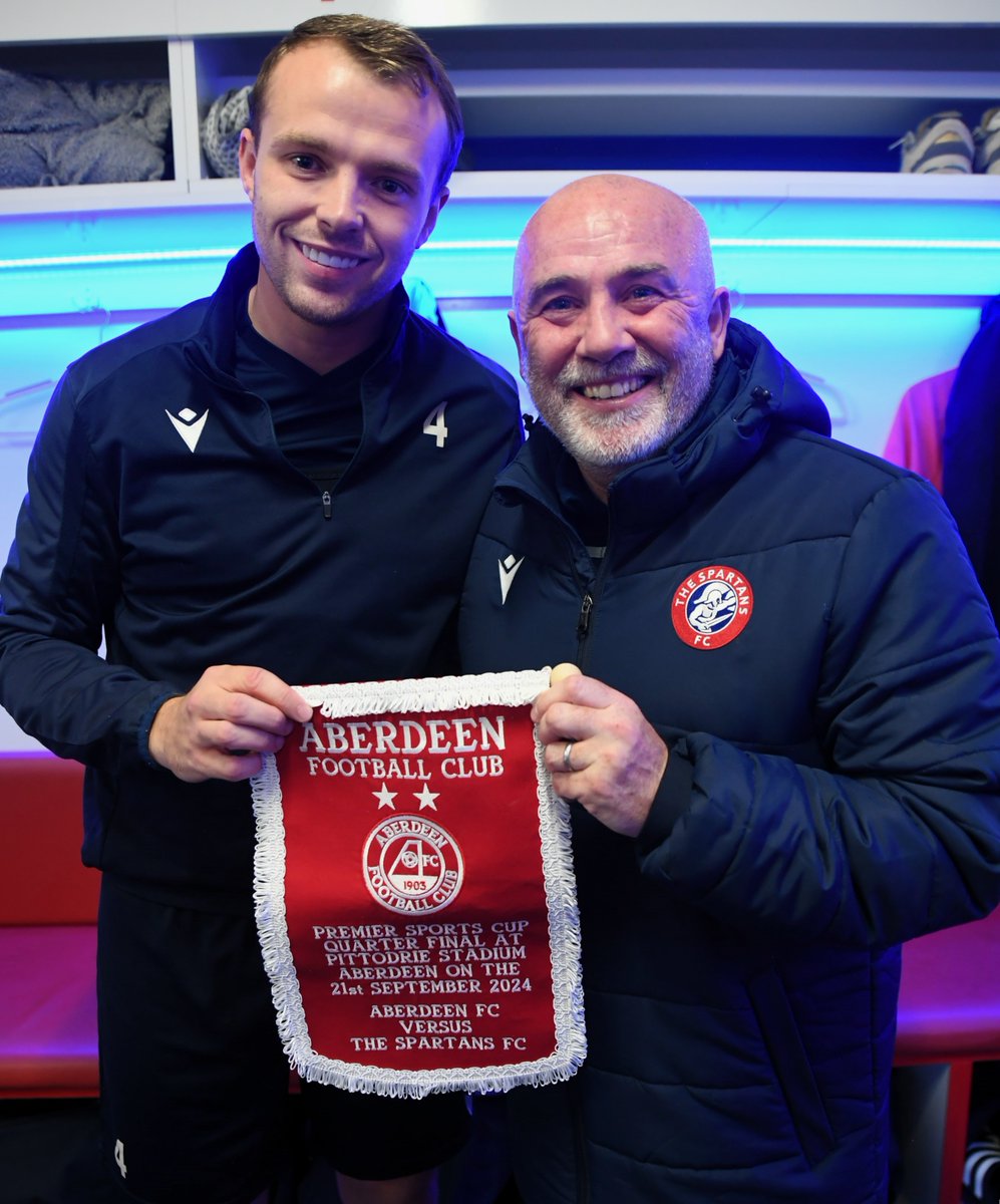 Saturday's <a href="/MaltnHopsLeith/">Malt & Hops</a> Man of the Match was skipper <a href="/kevinwaugh18/">Kev Waugh</a>.

In continuing the tradition in such fixtures, the Gaffer presented the MOTM recipient with the opposition match day pennant ahead of training this evening.

Congrats Kev and great to have you back!