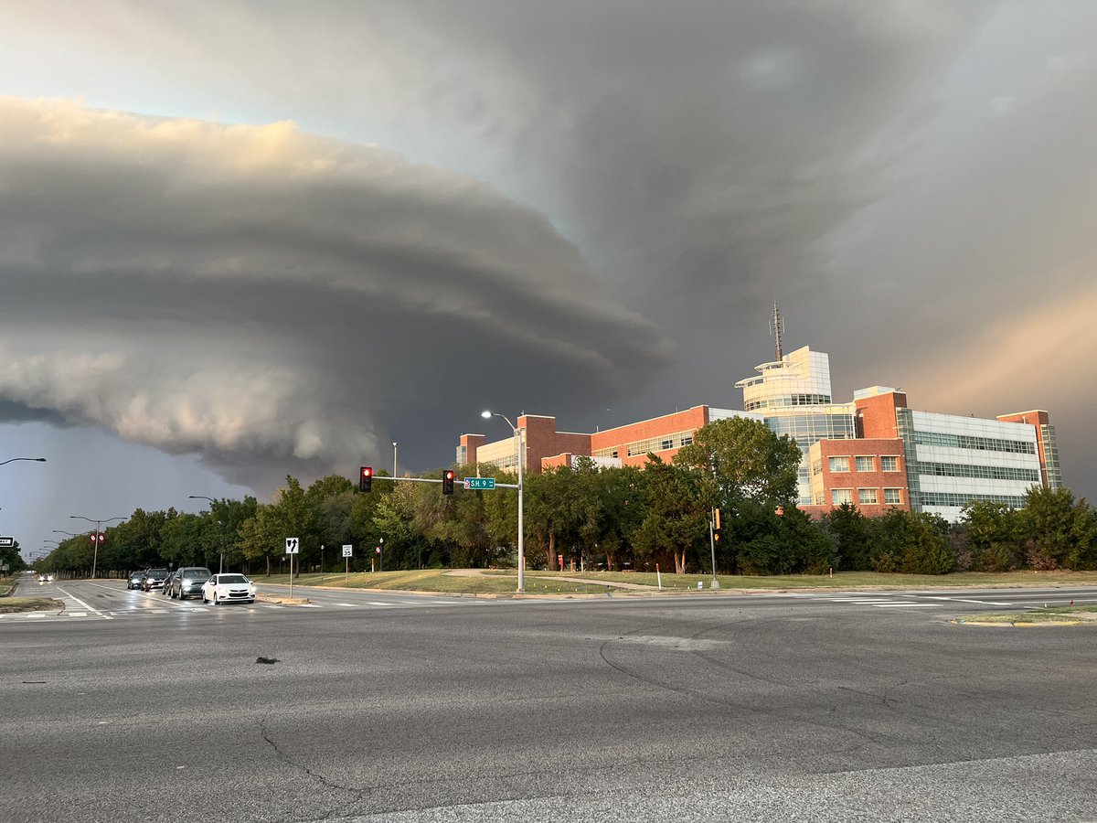 Mark Fox (@stillwatermet) on Twitter photo Definitely a photogenic storm for a weather building. <a href="/NWSNorman/">NWS Norman</a> <a href="/NWCNorman/">National Weather Ctr</a> #okwx Definitely a photogenic storm for a weather building. <a href="/NWSNorman/">NWS Norman</a> <a href="/NWCNorman/">National Weather Ctr</a> #okwx
