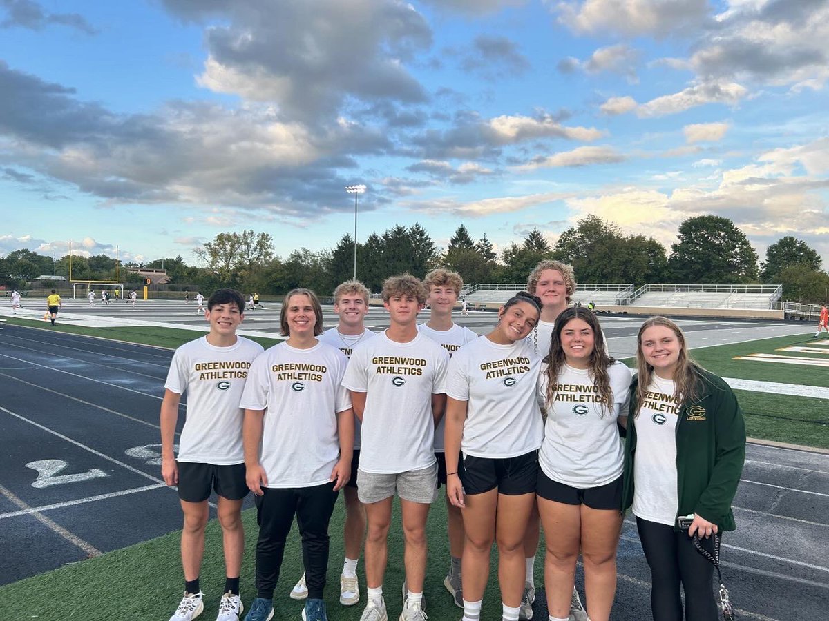 andilee26's tweet photo. Our awesome S.A.A.C group supporting Boys Varsity soccer tonight and our American Wholesale Furniture and Cousins Subs Fans of the game! 
Join us this Thursday for Boys Tennis at 5:30 and then Varsity Girls Volleyball at 7:00!  
@Gwoodathletics https://t.co/SbCmn5ICU4