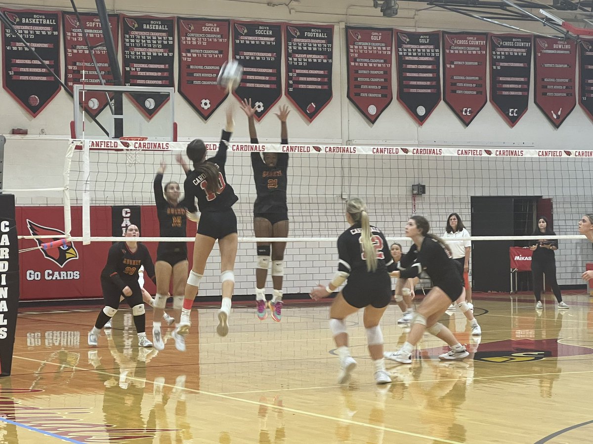 Volleyball bs. Mooney
JV wins 2-0
Varsity wins 3-0