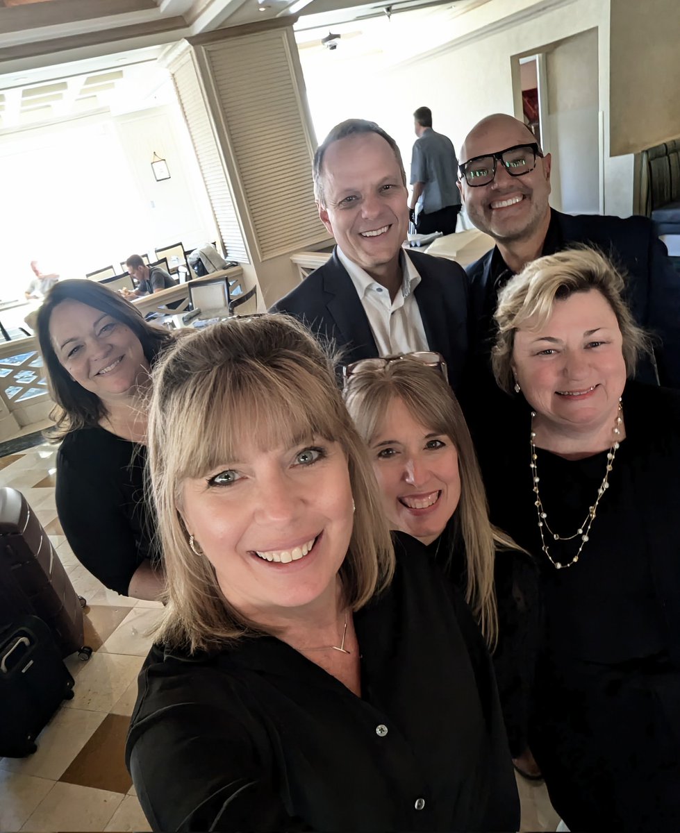 Trish_Steed's tweet photo. My time with the dream team from @experian Employer Services was the best way to start off Day 1 of #HRTechConf Michele Bodda, @RickWeber_ @Pam_Stevens &amp; @TomFischerSTL "Tim"!! I love vibing w/ you all. Have a great event. 😁 https://t.co/P1WK8sNICF