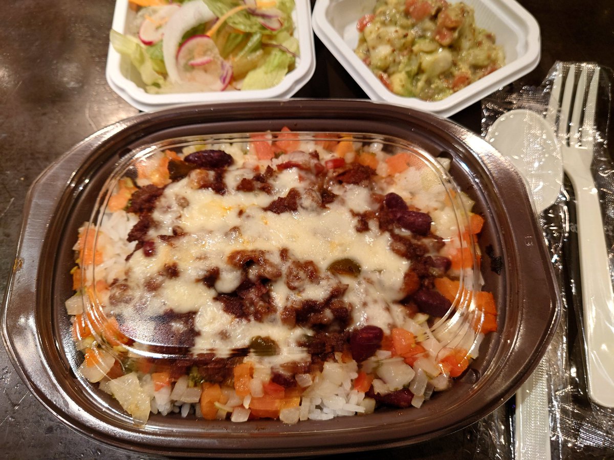 本日9/25(水)も、四谷三丁目CON TON TON VIVO、ランチ営業いたしますが、ビルメンテナンスで断水のため、12時開店となります🙏

断水終わり次第で、のぼりを出してスタートしようと思っています！

申し訳ありませんが、よろしくお願いいたします。

写真は、テイクアウト仕様のナチョスごはんです♫