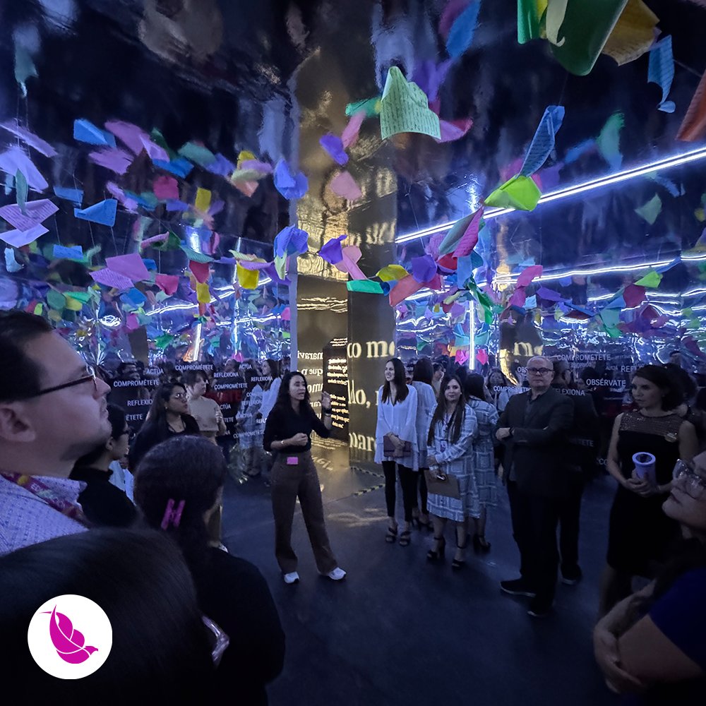 ✨ ¡Así fue la inauguración de la exposición "Ana Frank: Notas de esperanza" en Parque Guanajuato! 📜🌍

Te invitamos a visitarla a partir de mañana, 25 de septiembre, y vivir una experiencia única que llega directamente desde Ámsterdam y el Museo Memoria y Tolerancia. 💪🕊