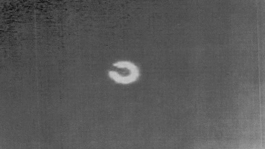 AuthorRonny's tweet image. 2023 #Alaska vs 1996 @NASA #TetherIncident …notice anything?

Unless @dunkindonuts has a space station someone has some explaining to do @rosscoulthart @jamescfox 🍩