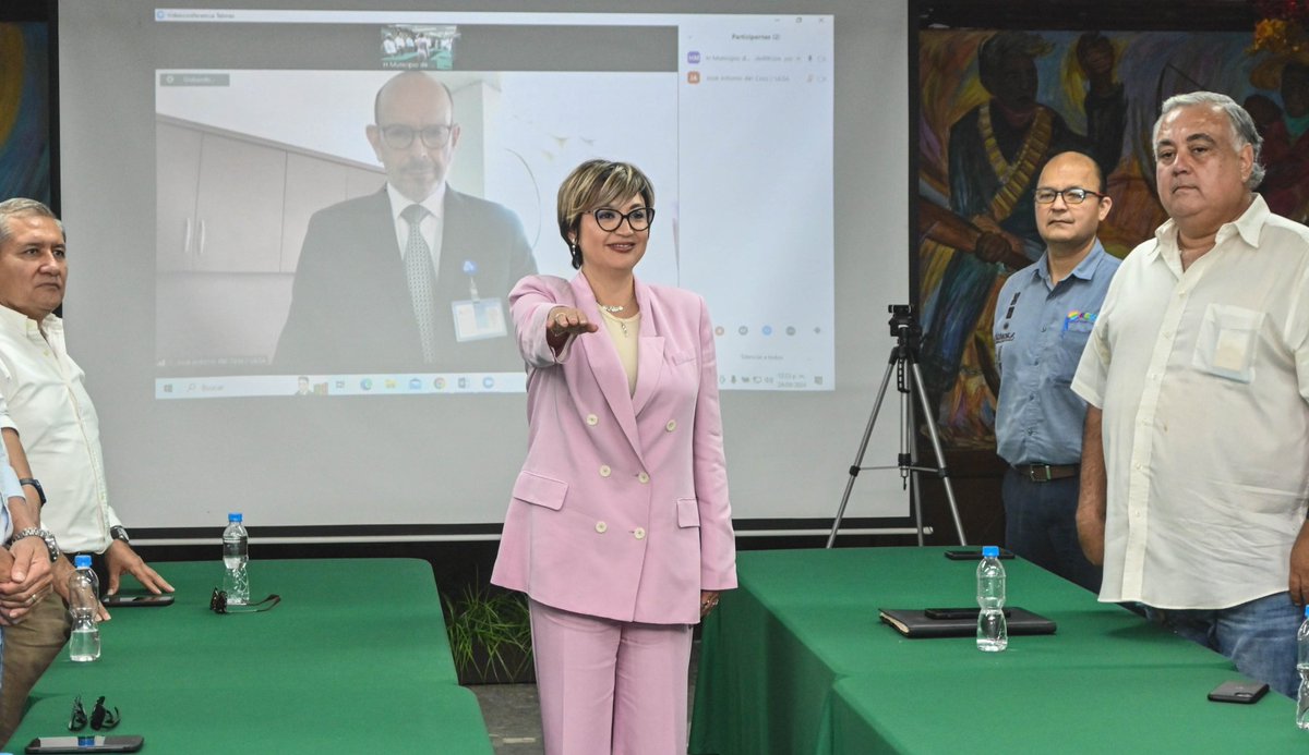 🟤 RATIFICA <a href="/JavierLamarque_/">Javier Lamarque</a> A KARINA HINOJOSA TAOMORI COMO DIRECTORA DE <a href="/coprecomx/">COPRECO</a>
#DESPIERTASONORA 
Con el objetivo de impulsar proyectos estratégicos para detonar el desarrollo económico del municipio, a través de la atracción e instalación de nuevas empresas en Cajeme y que