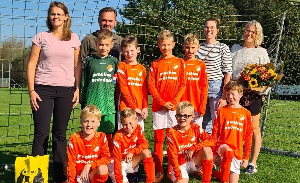 v.v. De Fivel tweet media