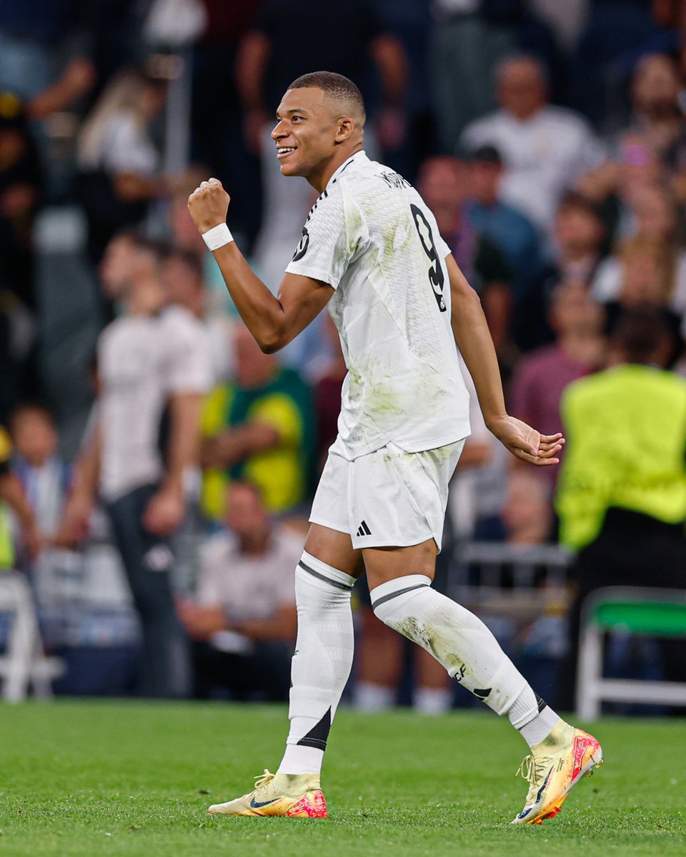 InvictosSomos's tweet photo. ¡¡KYLIAN MBAPPÉ, SEÑORAS Y SEÑORES!! ¡¡QUÉ GOLAZAZAZAZO SE MANDÓ KIKI!! ¡¡TACO INCLUIDO Y PARED CON BELLINGHAM!! ¡¡LLEGÓ EL SEGUNDO DEL CLUB MÁS GRANDE DEL PLANETA!! ¡¡REAL MADRID 2-0 ALAVÉS!! https://t.co/E9wJ5x5pPf