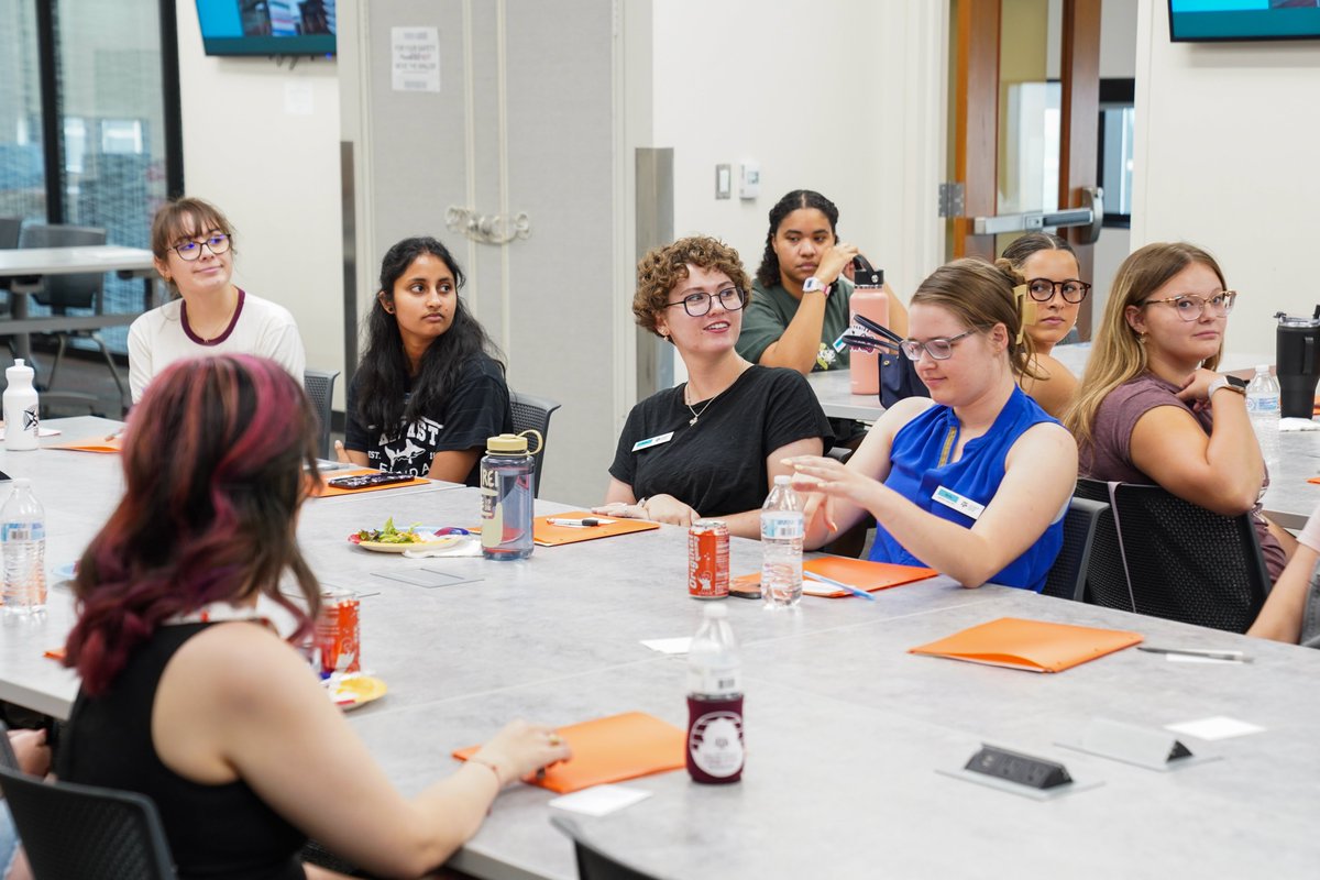 tamuwc's tweet image. Today is National Thank You day! We&apos;d like to extend our thanks to our brilliant consultants that make up the University Writing Center. If you&apos;d also like to show your gratitude, book an appointment with us at uwc.tamu.edu! Or tell us who helped you recently!
#tamu
