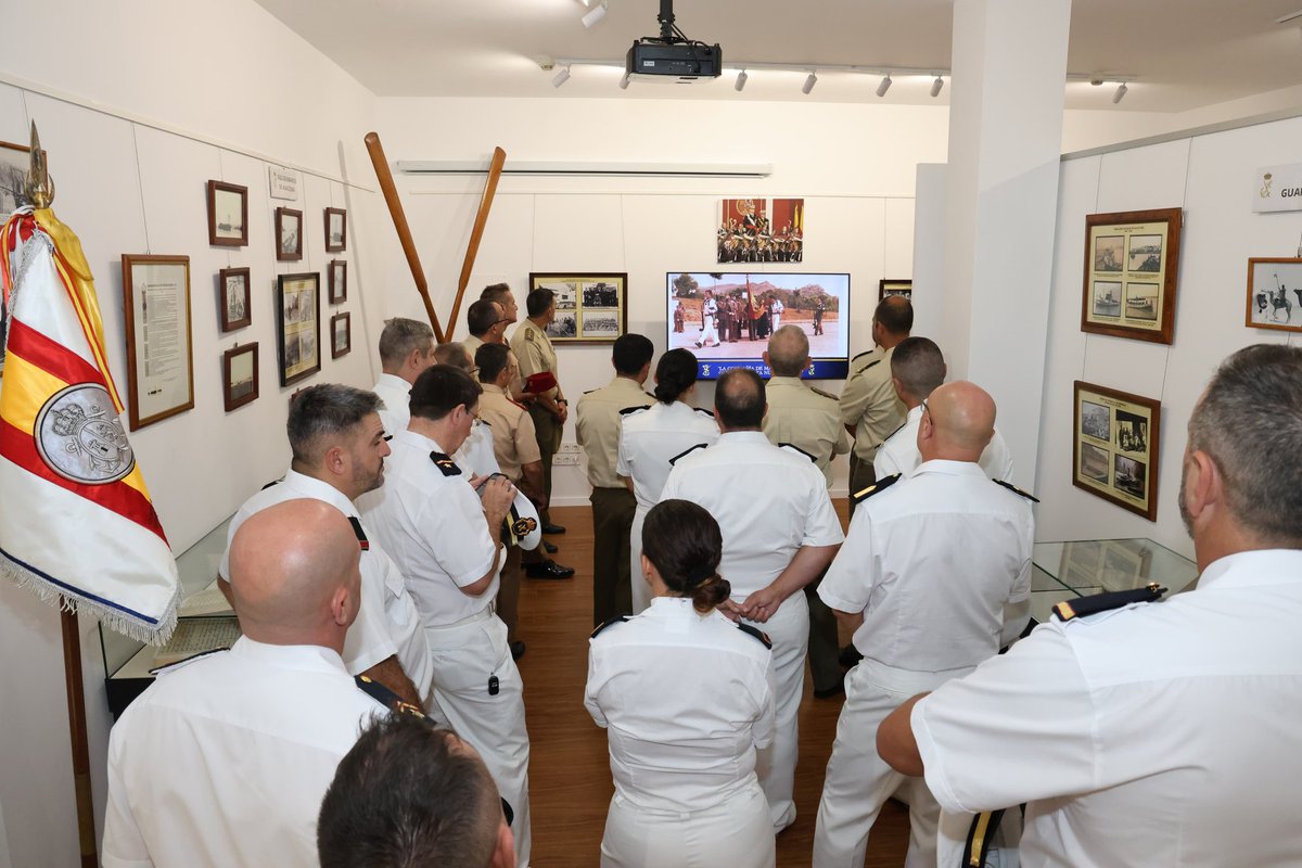 COMGECEU_ET's tweet photo. Se ha inaugurado la exposición fotográfica sobre la Compañía de Mar de la #ULOG23 de #COMGECEU con ocasión del XCVIII Aniversario de la Concesión de la Medalla Naval en la Sala Polifuncional del Centro de Historia y Cultura Militar de Ceuta 
@MCANA_ET 
@EjercitoTierra https://t.co/JF42dzHZmD