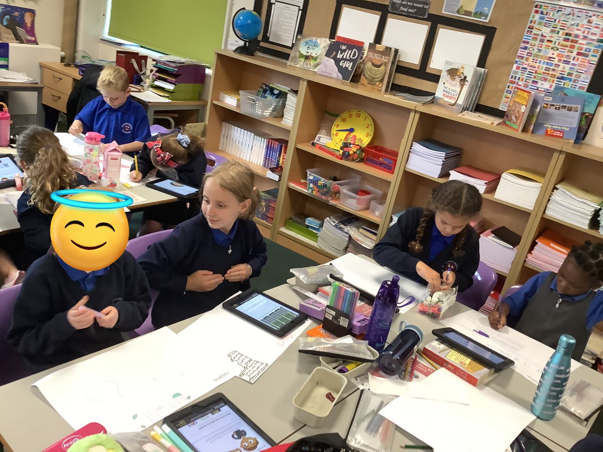 MissHughesSTM's tweet image. What is a network? Enjoying our computing lesson this afternoon #STMComputing 😀