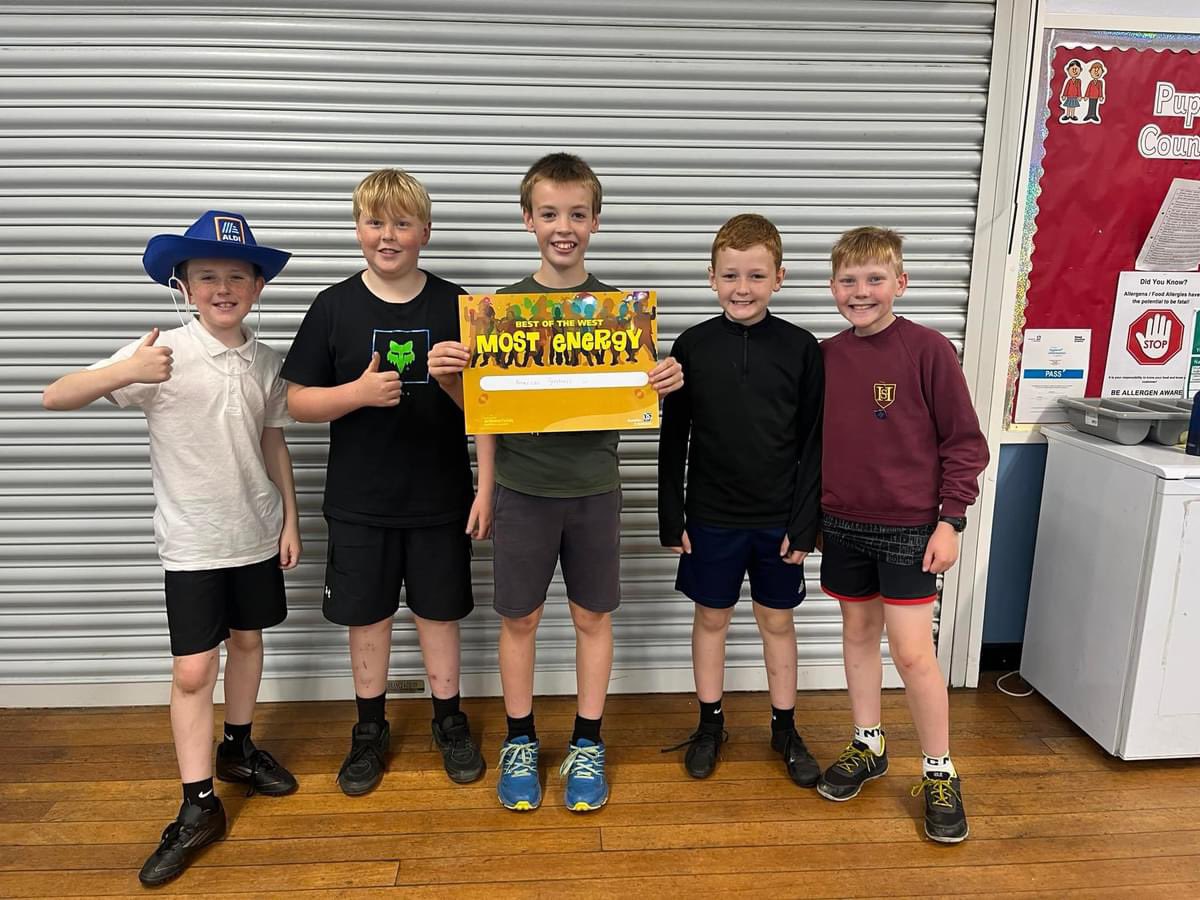 Hardgate Primary held an in-house dance competition where the pupils got to create all their own choreography

Active Schools were asked to judge - and what a fabulous bunch of performers they are!!! 👏 

Well done to you all 🎉🎉 

#ActiveSchools #LetsMoveTogether