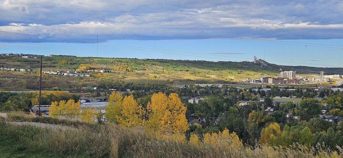 Beautifully fall morning, it's early.